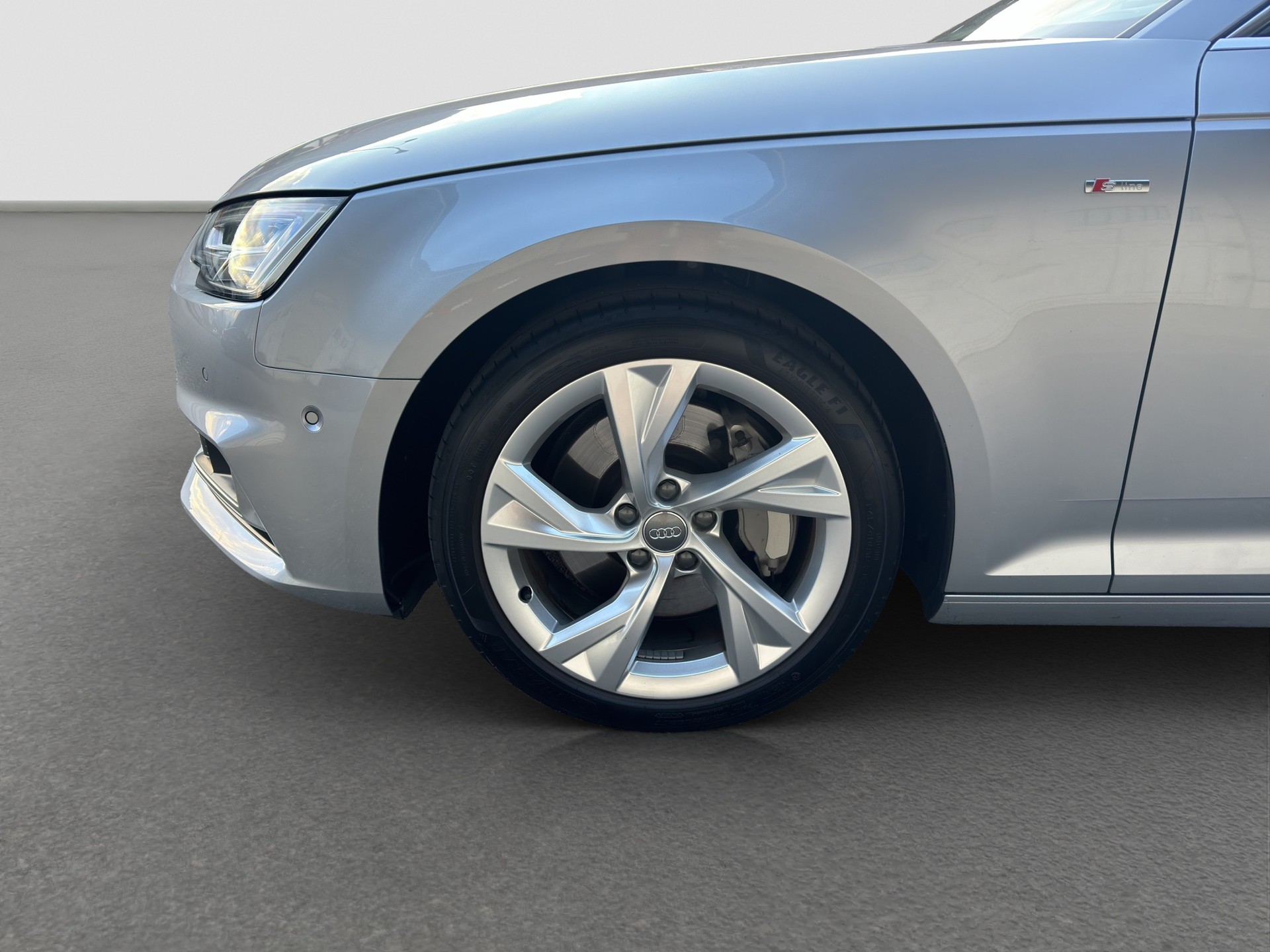 AUDI A4 Avant 45 TFSI Sport S-tronic quattro-image-15