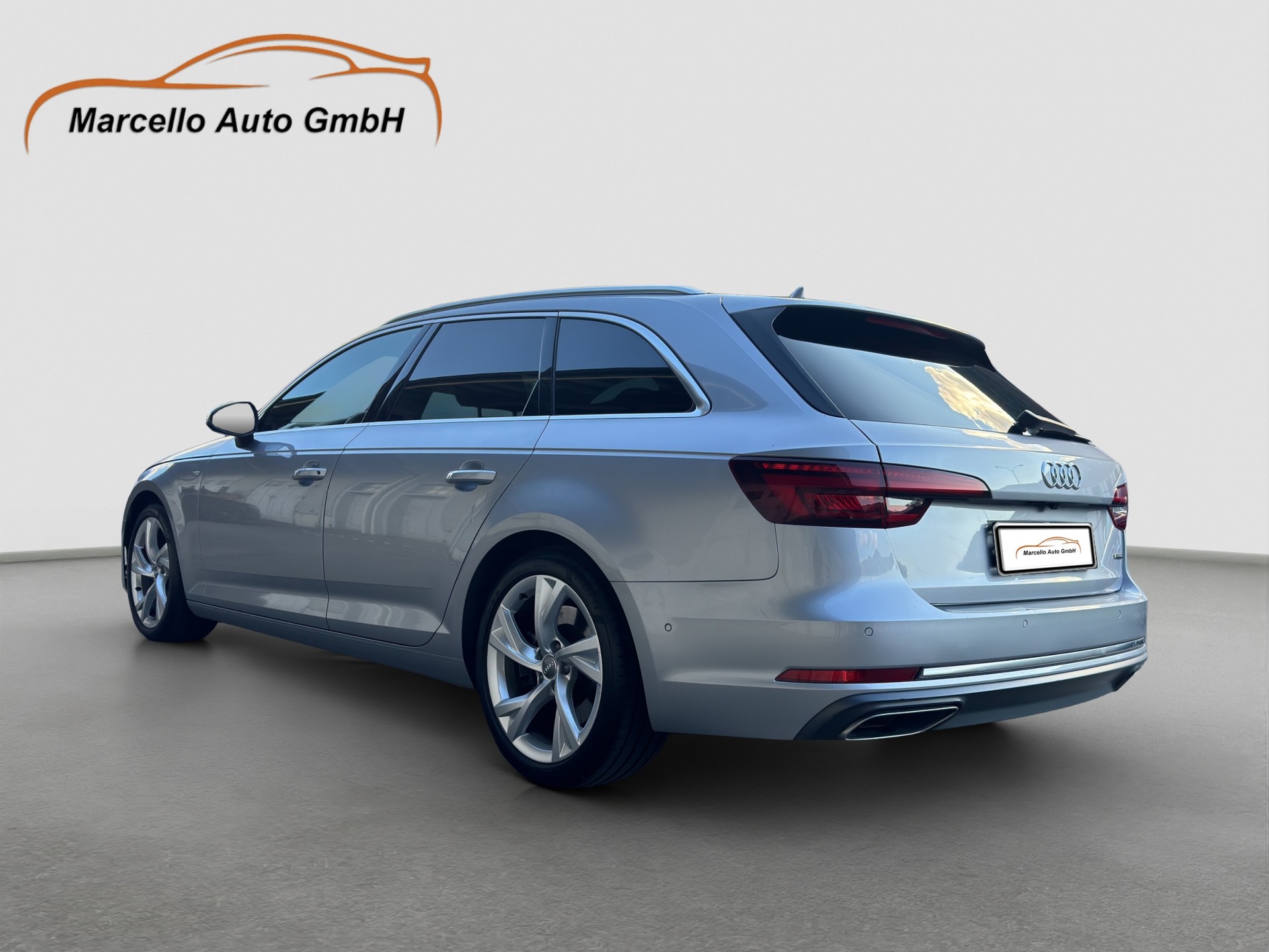 AUDI A4 Avant 45 TFSI Sport S-tronic quattro-image-13