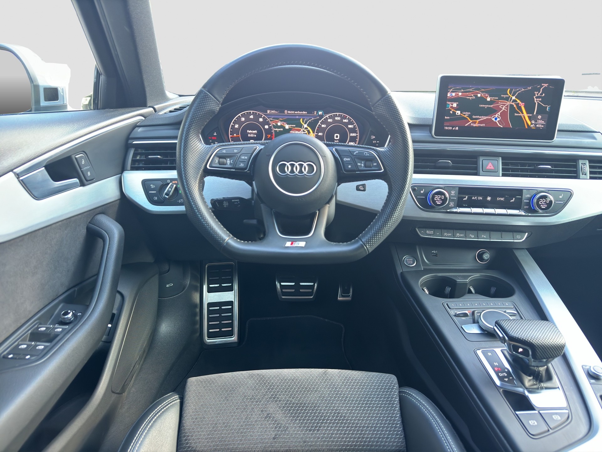 AUDI A4 Avant 45 TFSI Sport S-tronic quattro-image-7