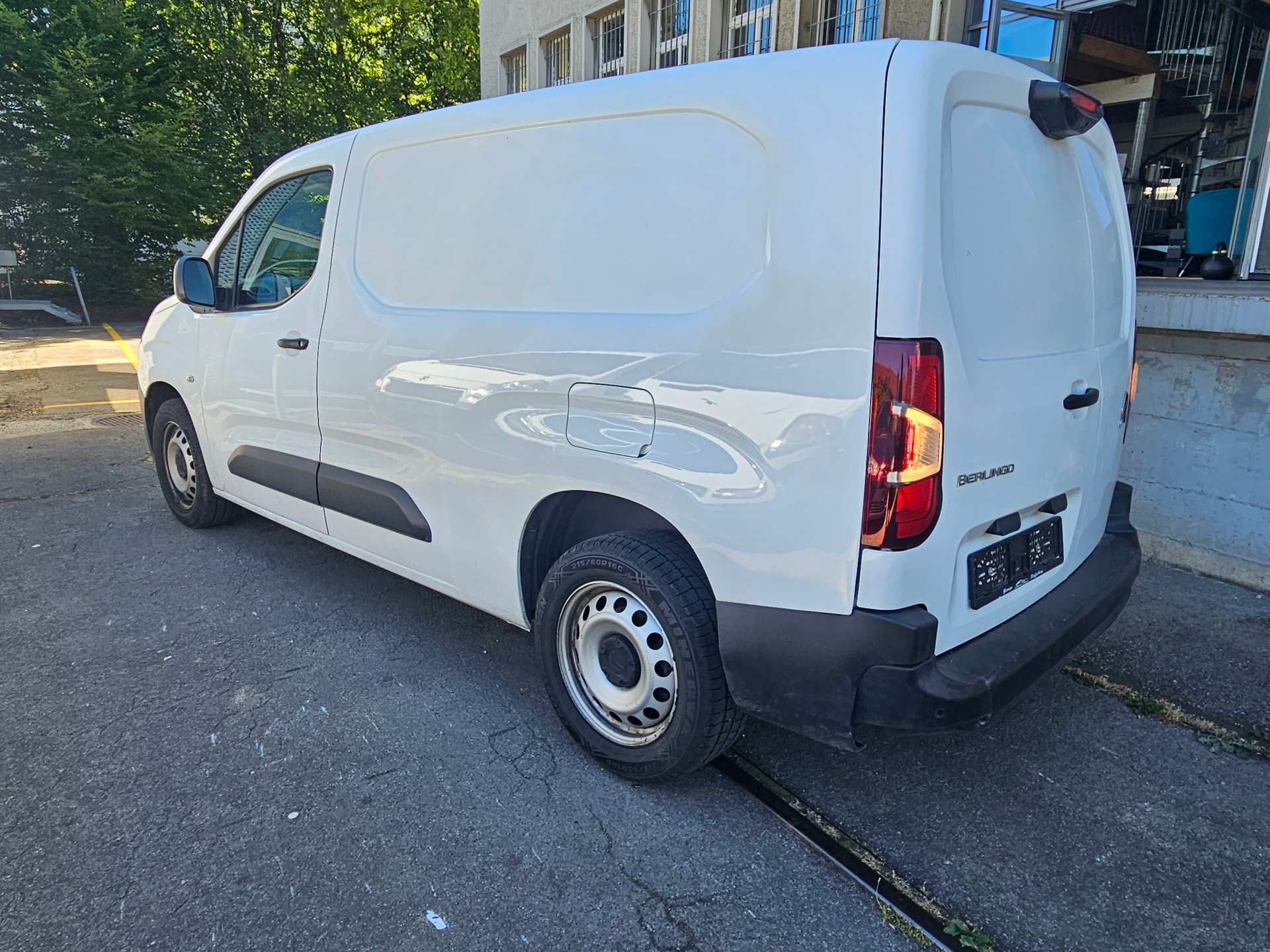 CITROEN Berlingo Van 1.6 Blue HDi 100 s/s Worker Long 1000kg-image-5