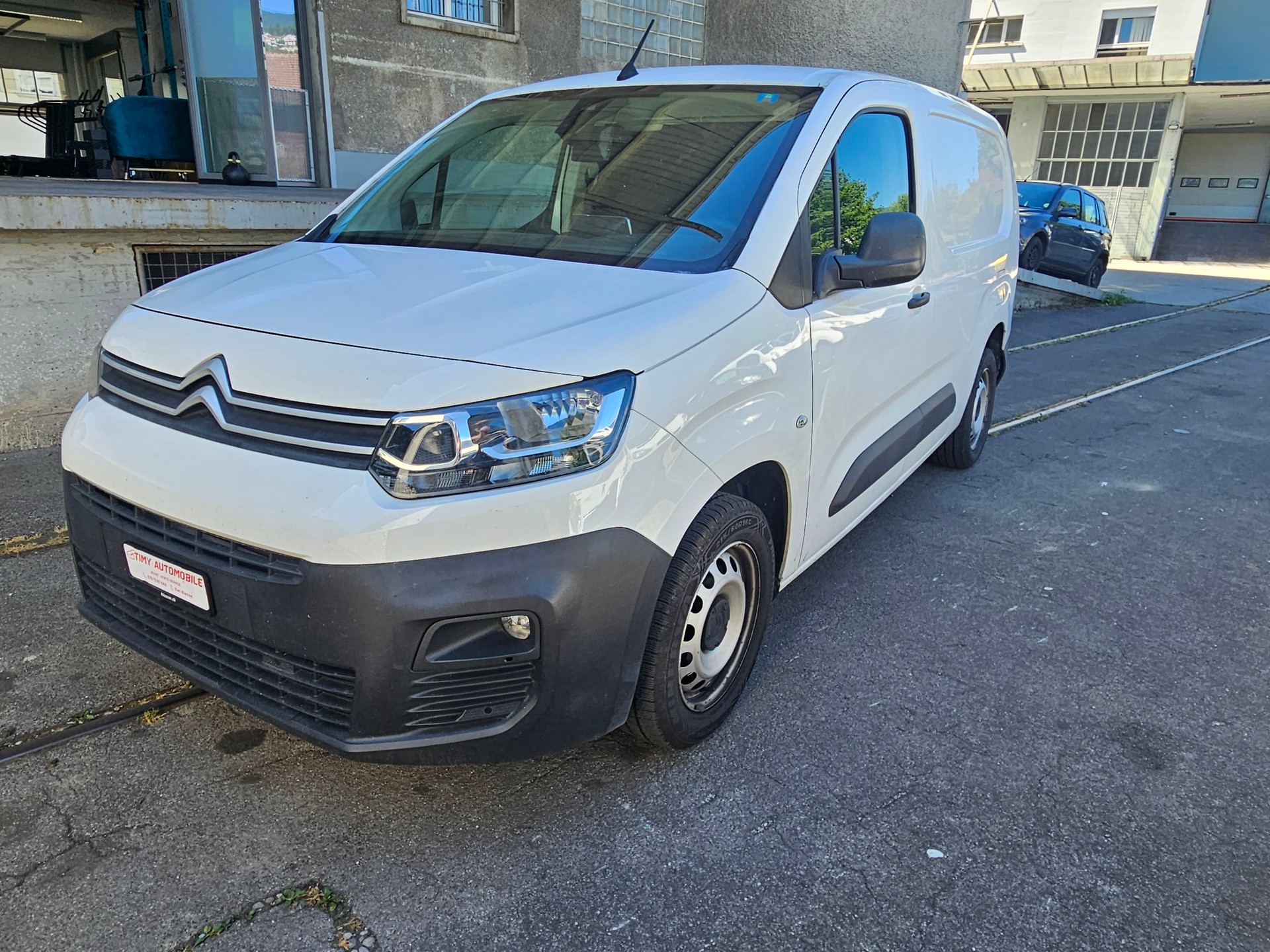 CITROEN Berlingo Van 1.6 Blue HDi 100 s/s Worker Long 1000kg-image-4