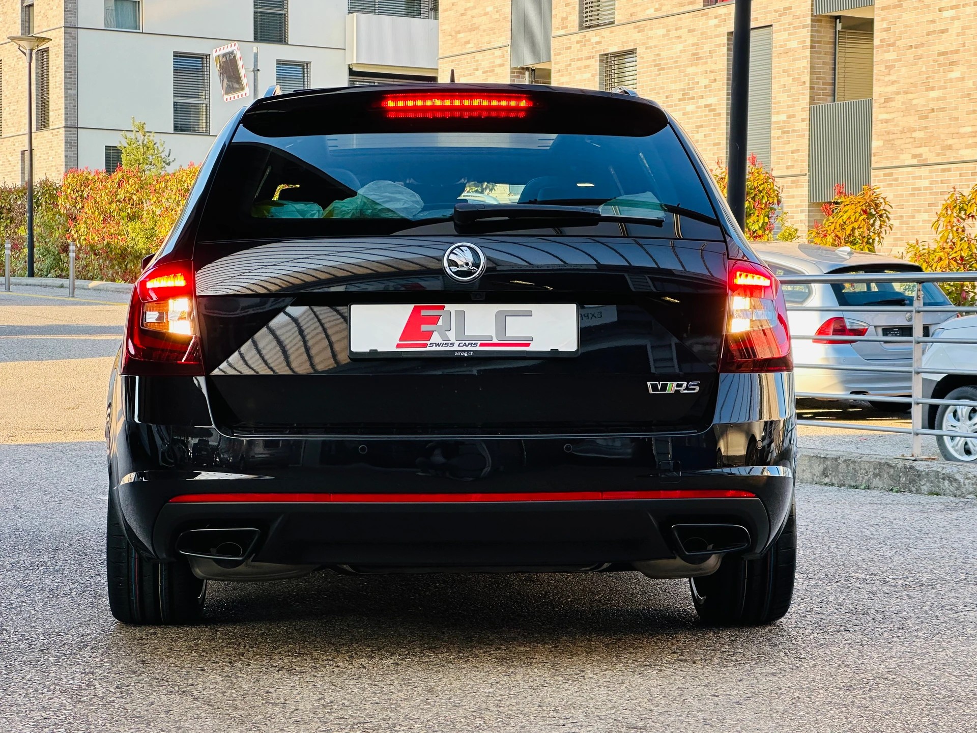 SKODA Octavia Combi 2.0 TSI RS DSG-image-12