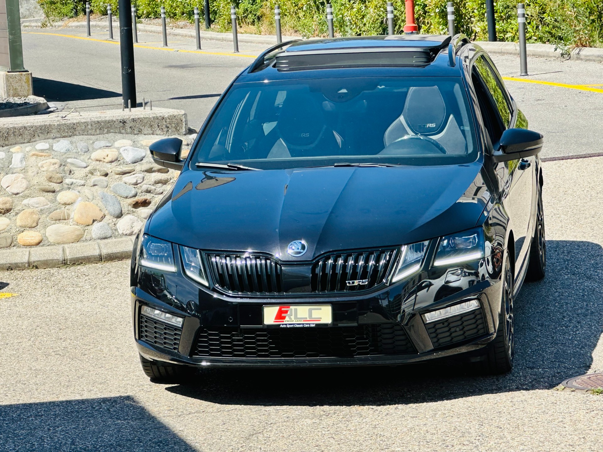 SKODA Octavia Combi 2.0 TSI RS DSG-image-5