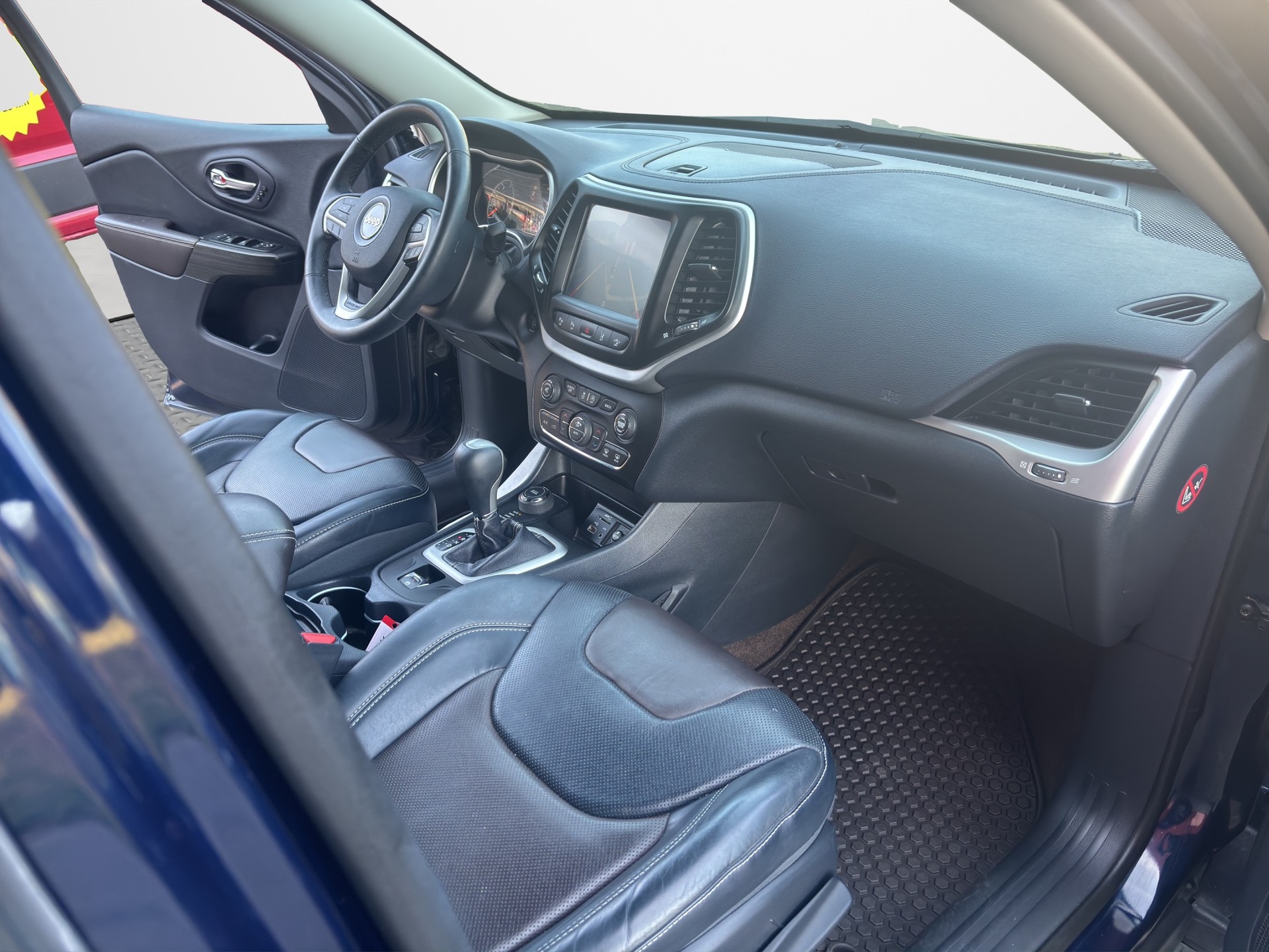 JEEP Cherokee 3.2 Limited AWD 9ATX-image-13