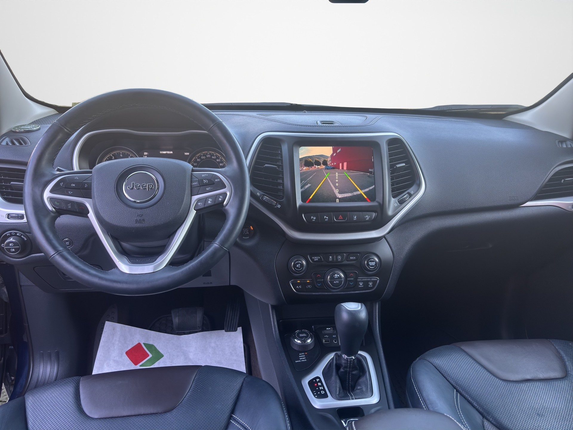 JEEP Cherokee 3.2 Limited AWD 9ATX-image-11