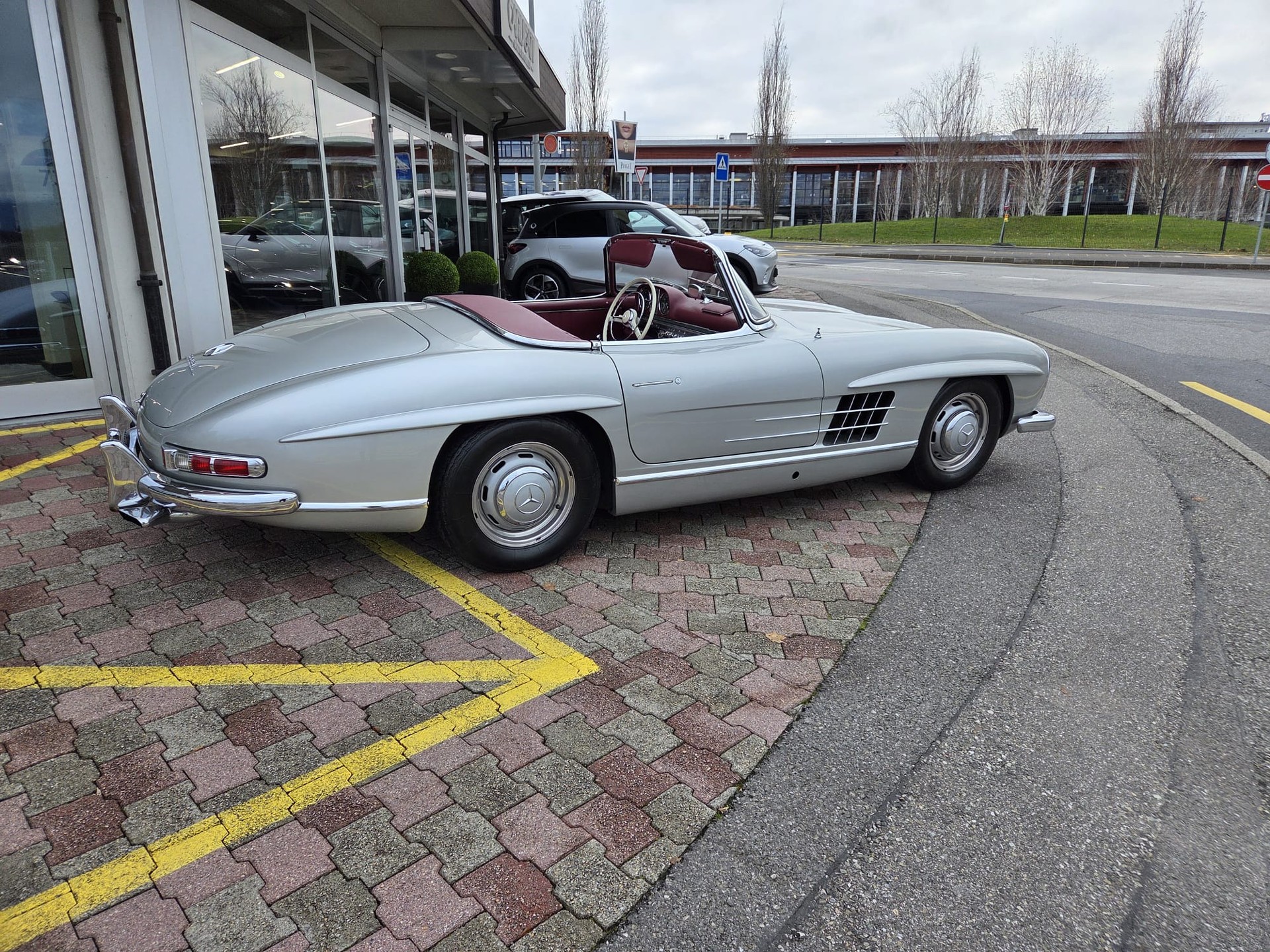 MERCEDES-BENZ 300 SL Roadster-image-4