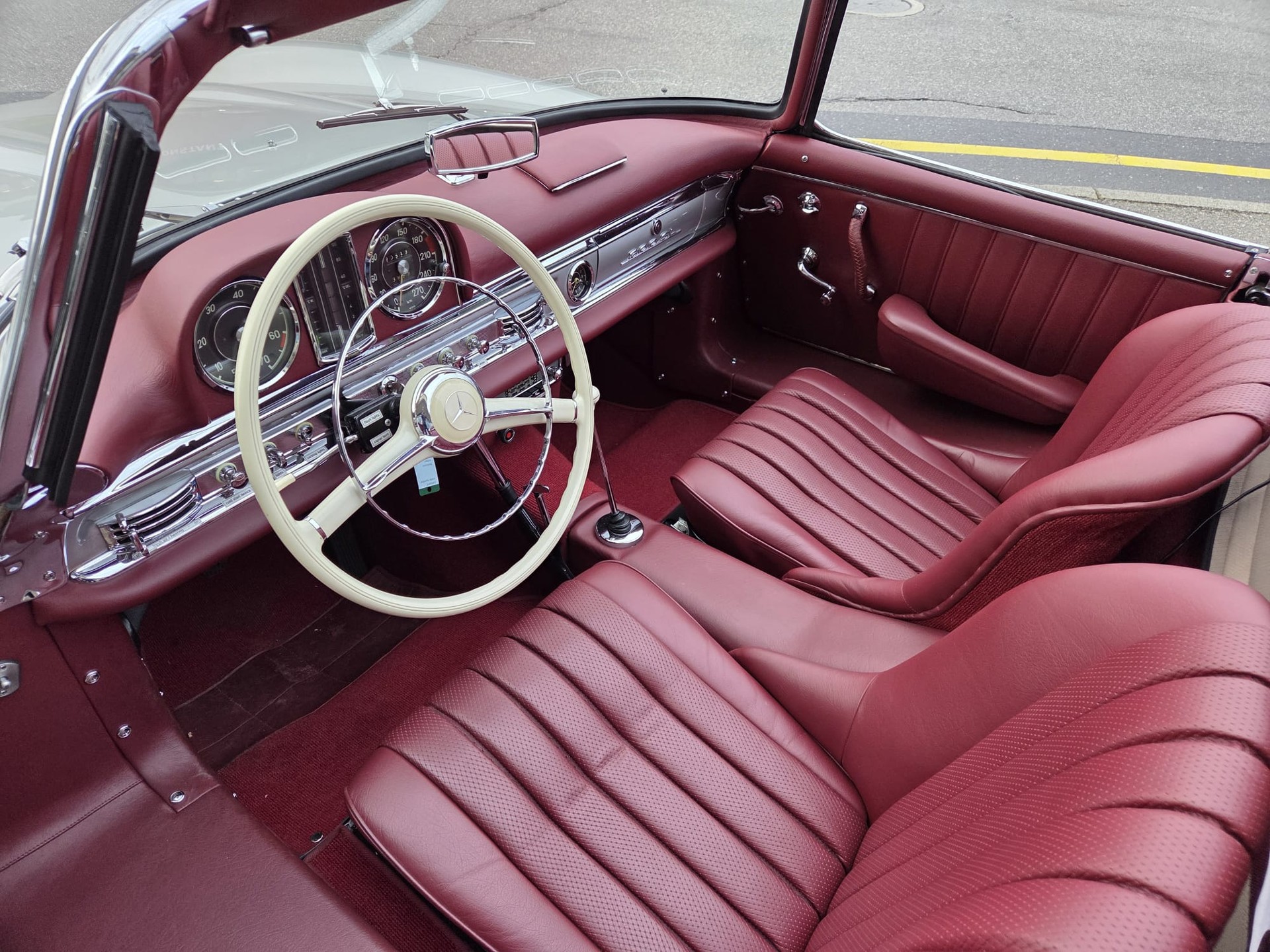 MERCEDES-BENZ 300 SL Roadster-image-7