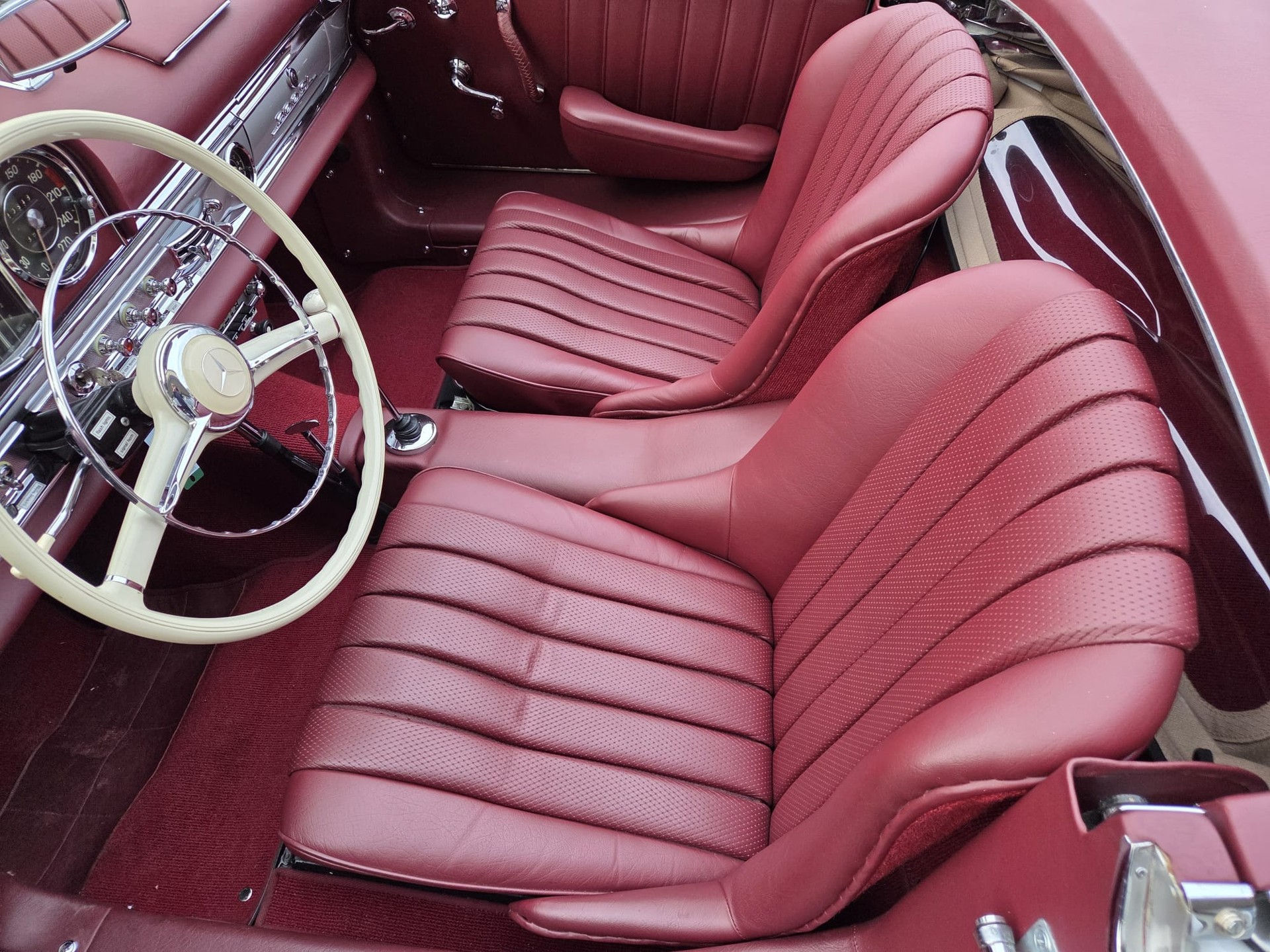 MERCEDES-BENZ 300 SL Roadster-image-8