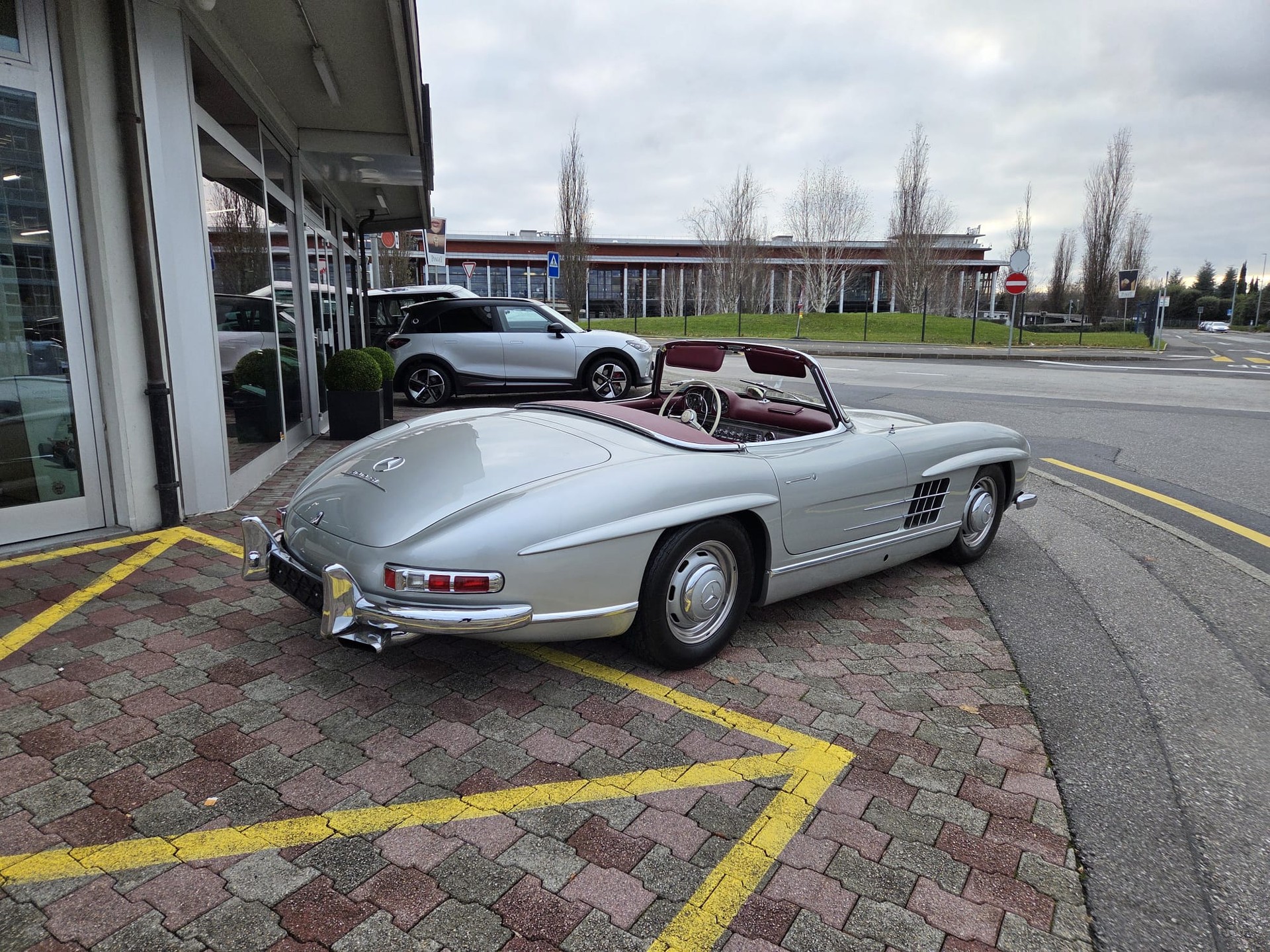 MERCEDES-BENZ 300 SL Roadster-image-5