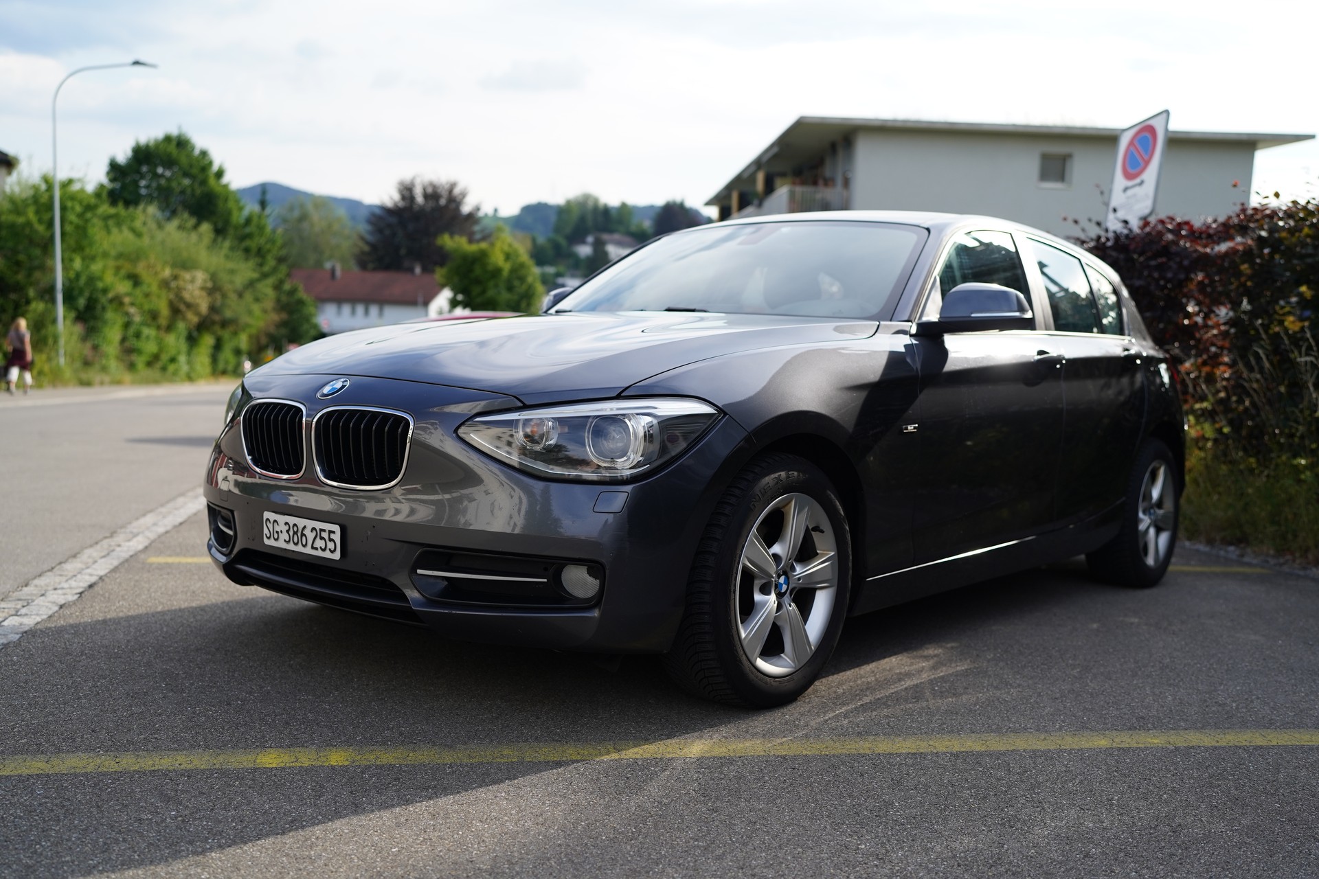 BMW 116i Sport Line-image-0