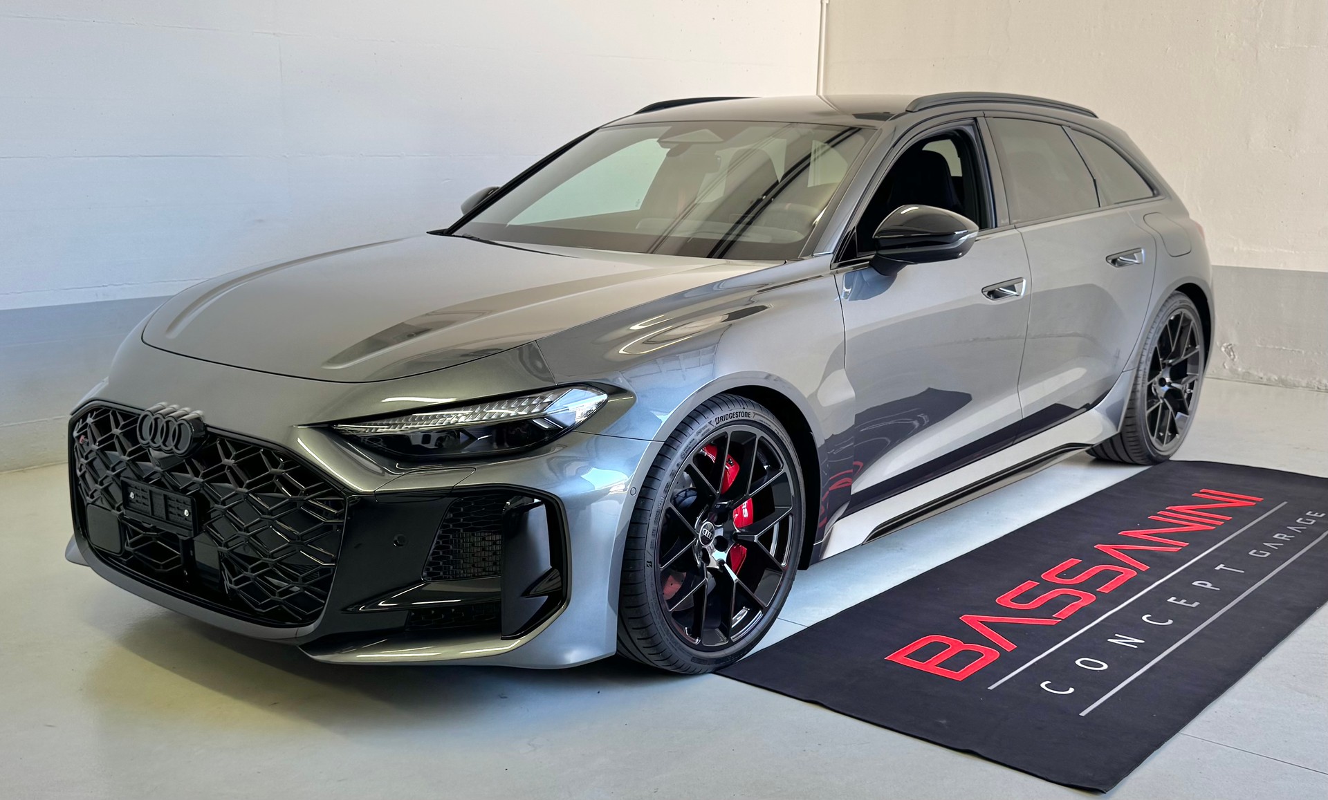 AUDI RS 5 Avant TFSI 470 kW Tiptronic quattro ## Auto CH 🇨🇭 gratis service ** disponibile da subito/sofort lieferbar-image-1