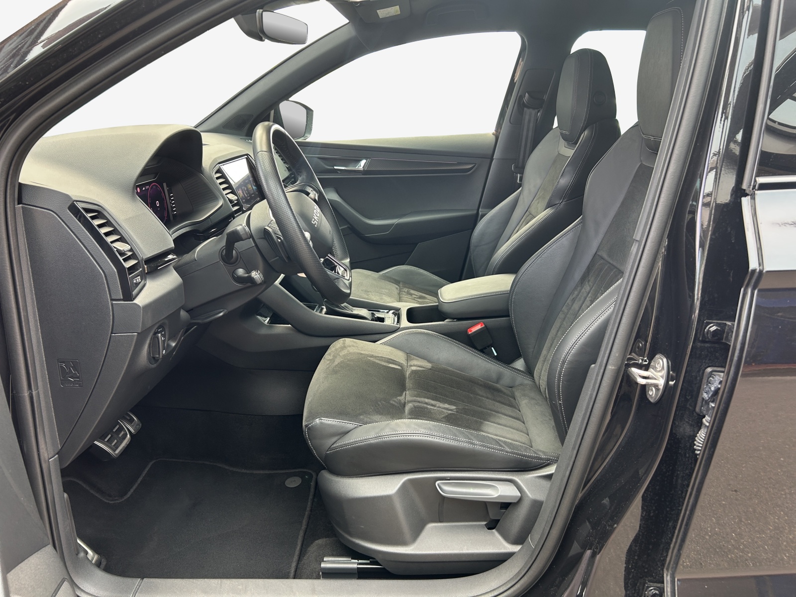 SKODA Karoq 2.0 TSI SportLine 4x4 DSG-image-7