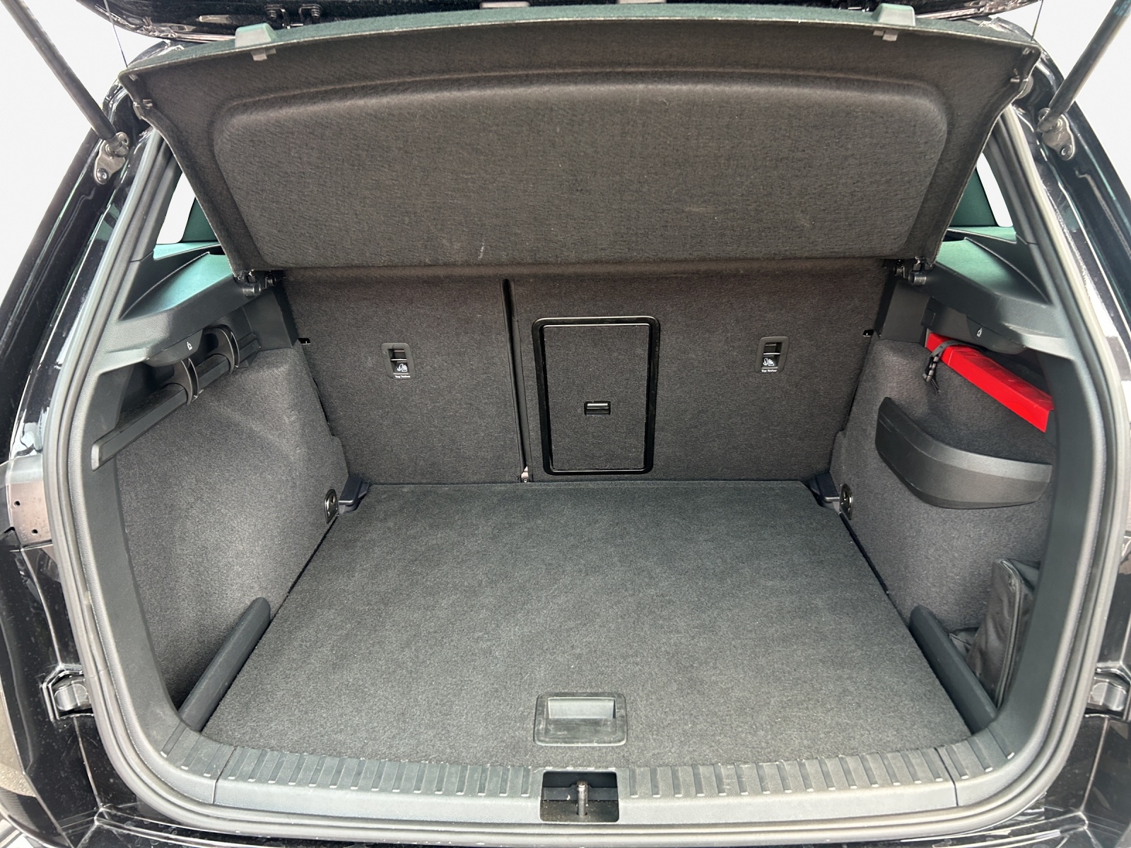 SKODA Karoq 2.0 TSI SportLine 4x4 DSG-image-12