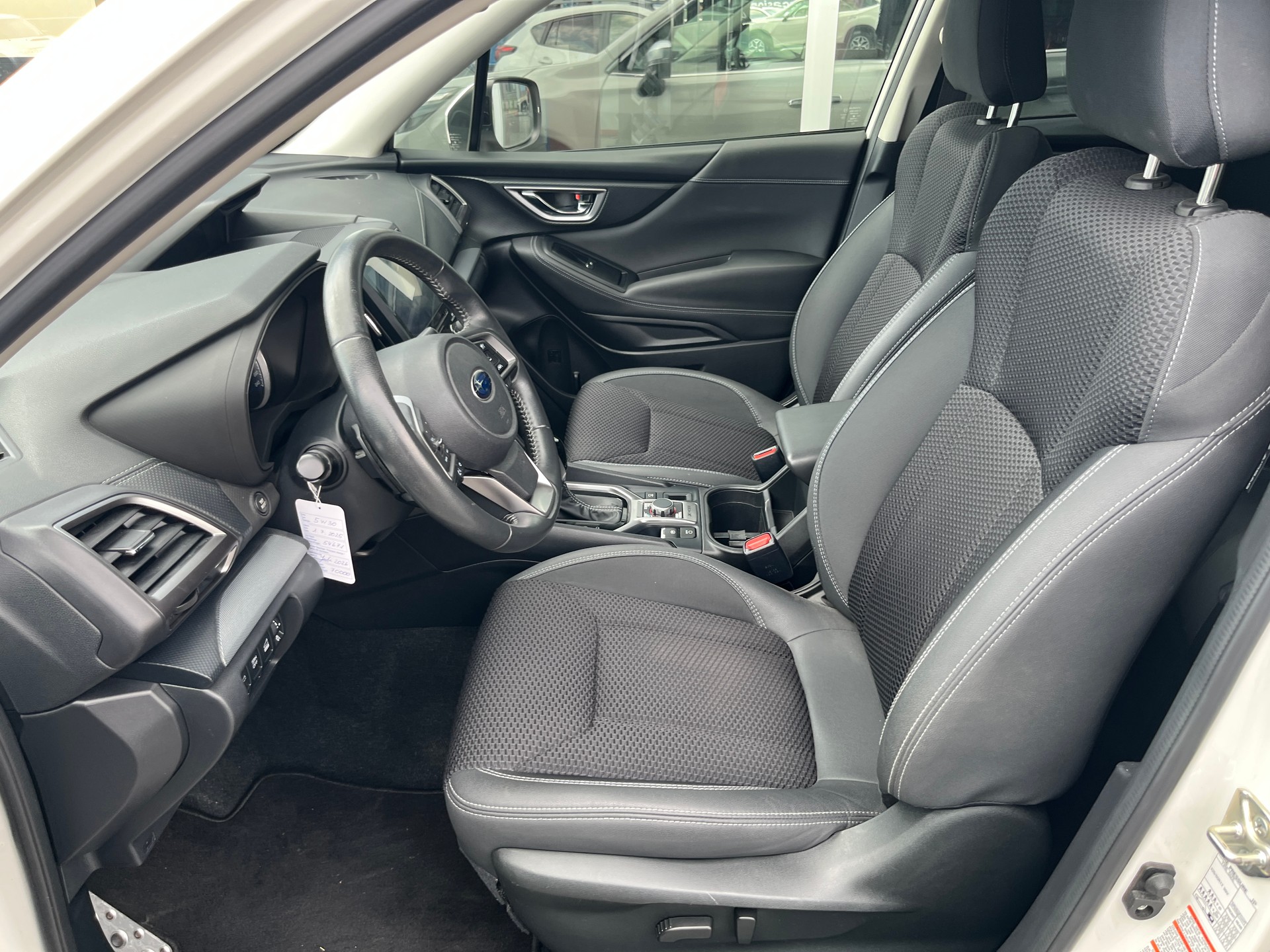 SUBARU Forester 2.0i e-BOXER Swiss Plus-image-8