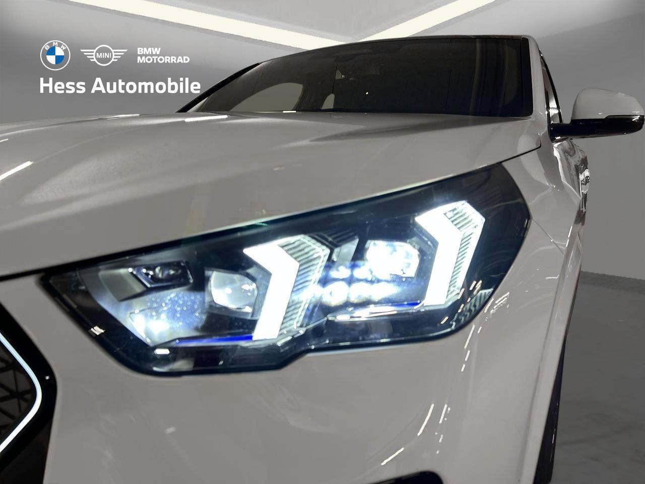 BMW iX2 30 xDrive M Sport-image-8