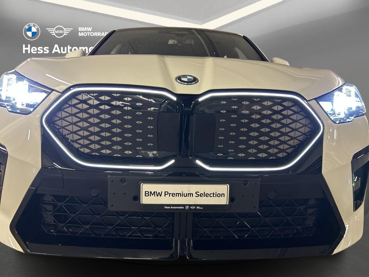 BMW iX2 30 xDrive M Sport-image-7