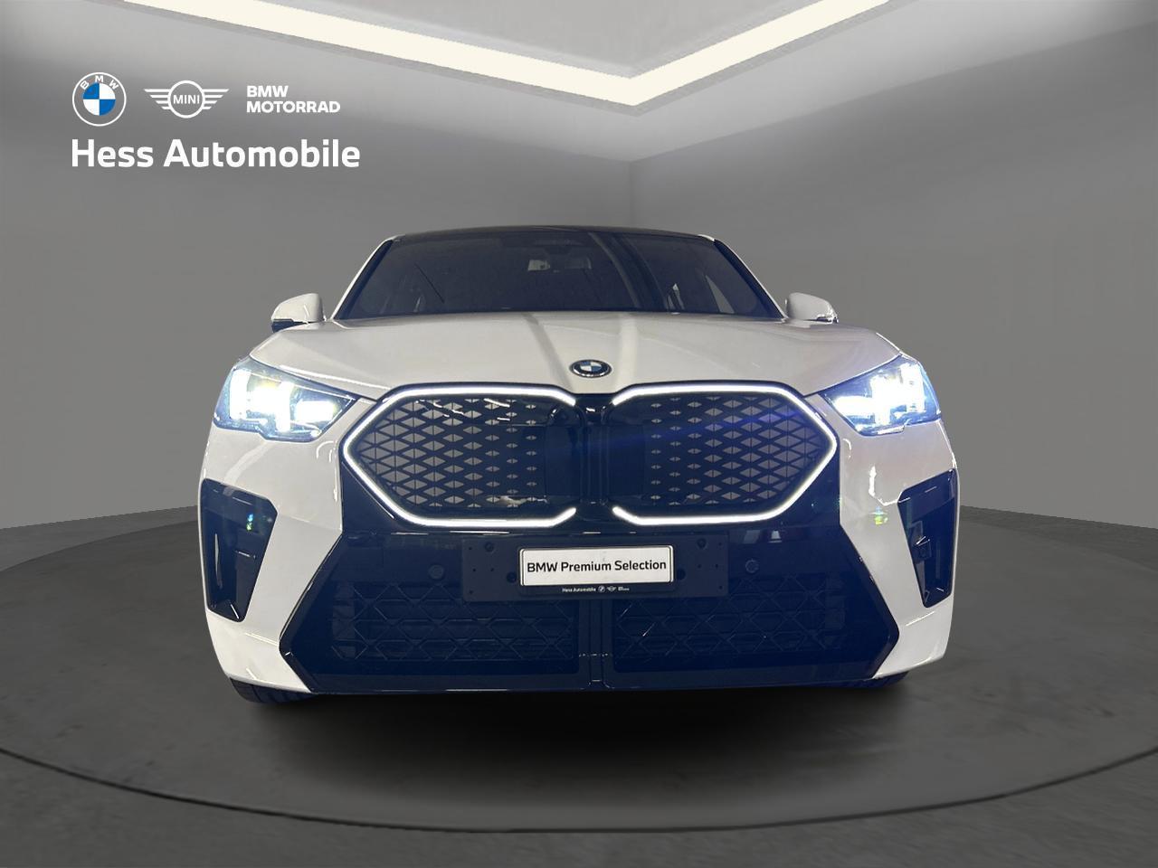 BMW iX2 30 xDrive M Sport-image-6