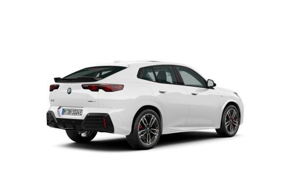 BMW iX2 30 xDrive M Sport-image-2