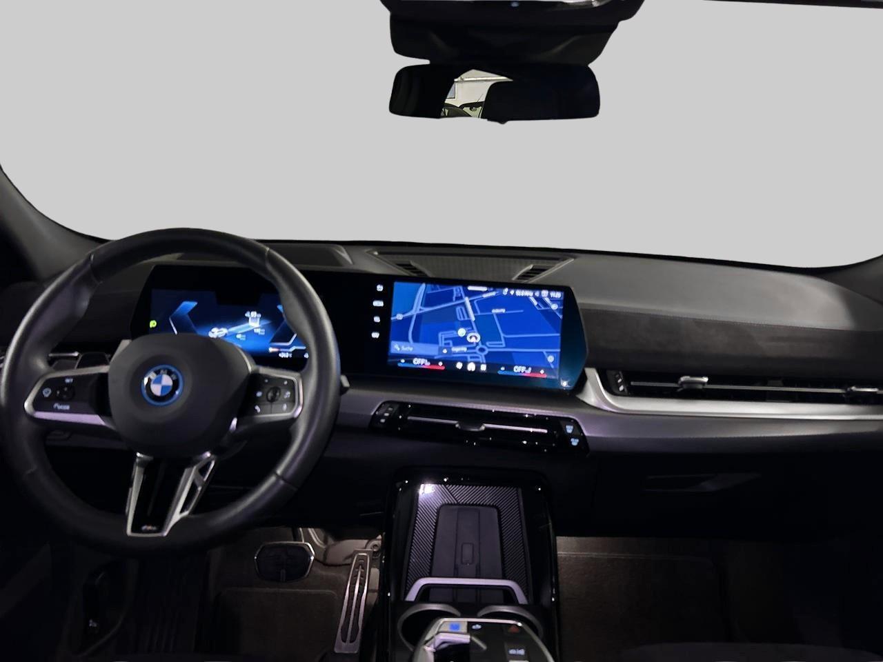 BMW iX2 30 xDrive M Sport-image-18