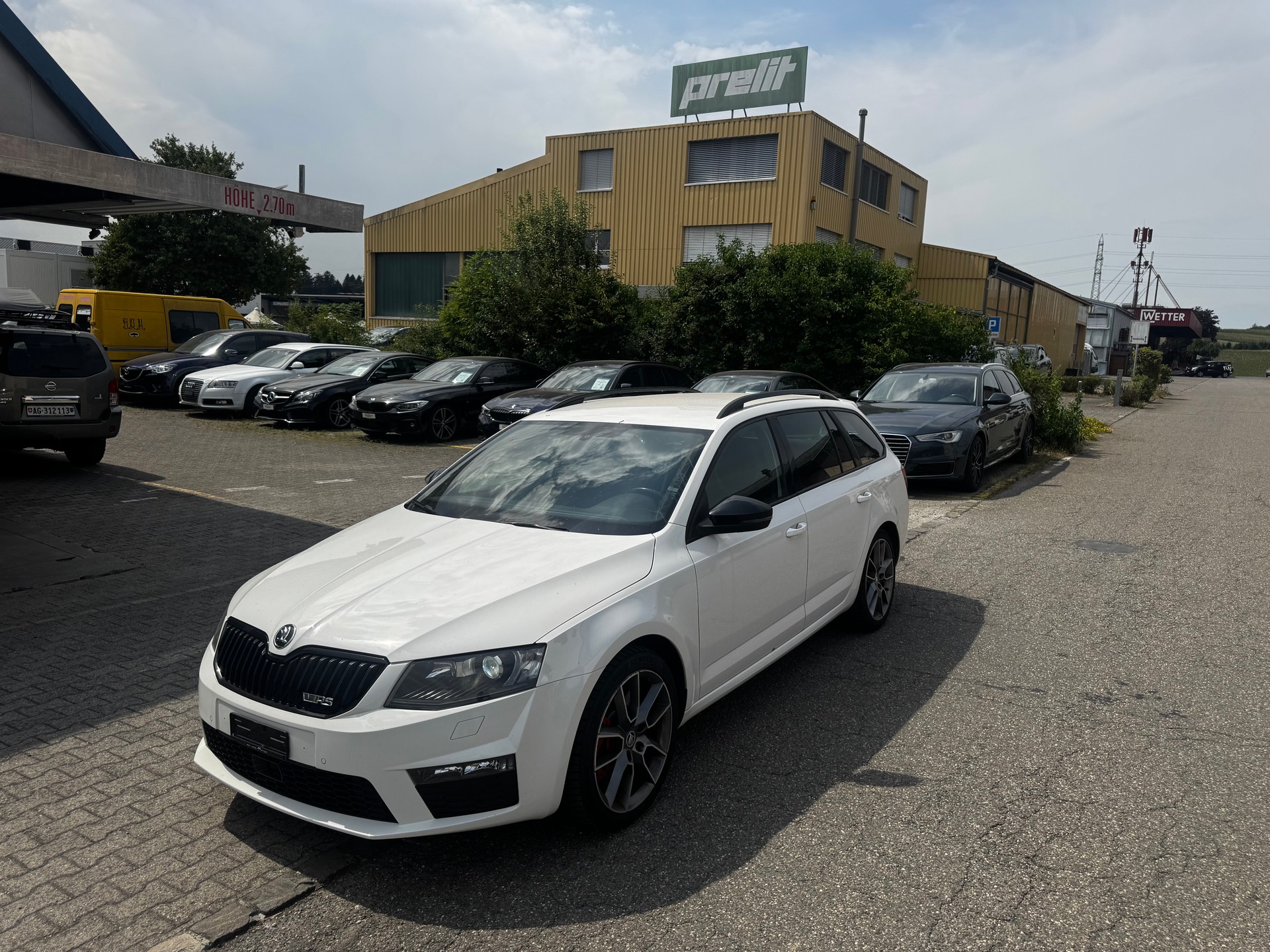 SKODA Octavia Combi 2.0 TSI RS-image-4