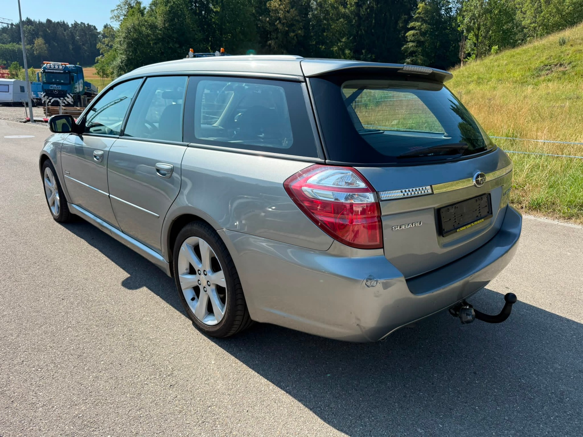 SUBARU Legacy 2.0R AWD Swiss-image-4