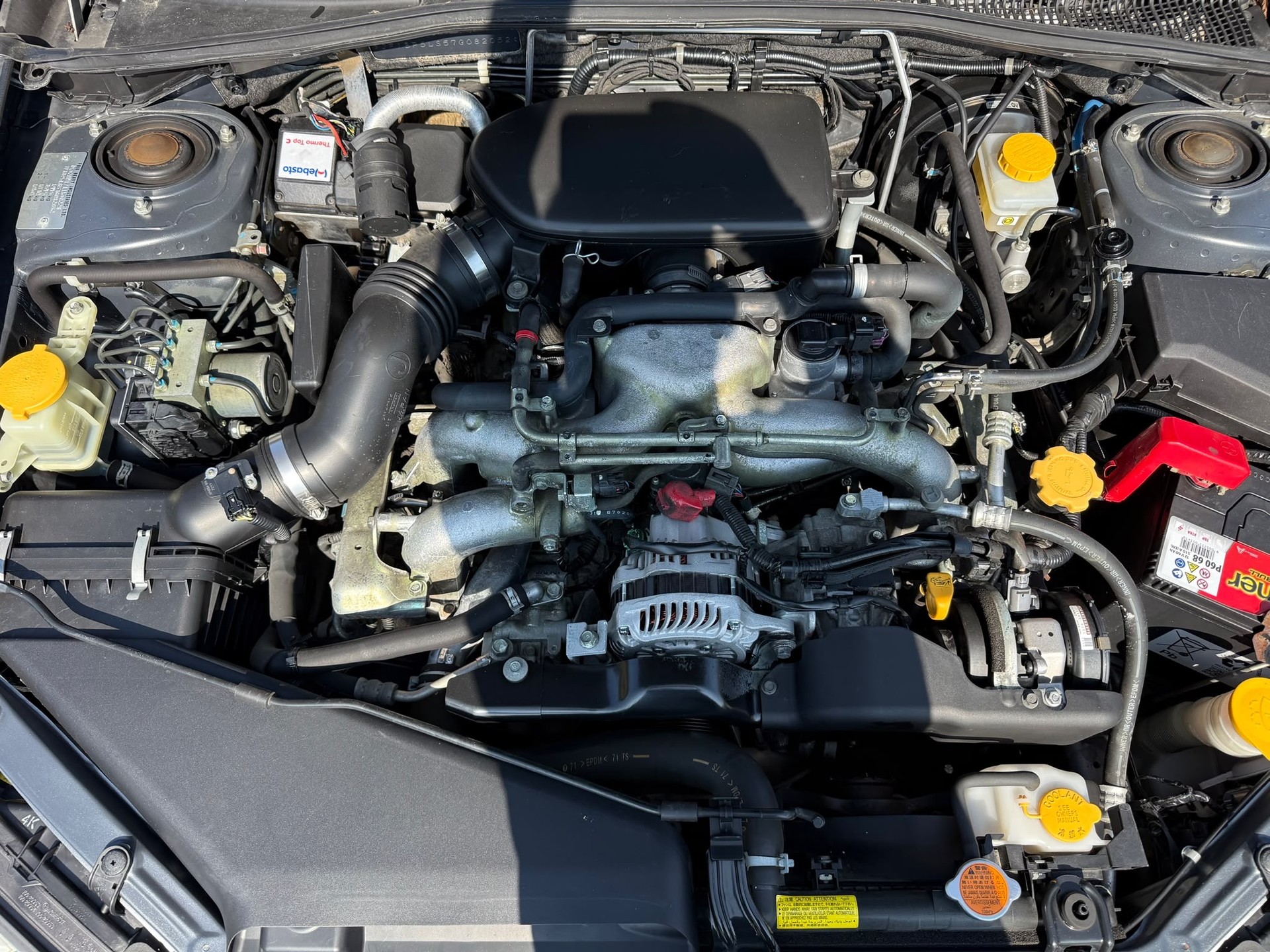 SUBARU Legacy 2.0R AWD Swiss-image-6