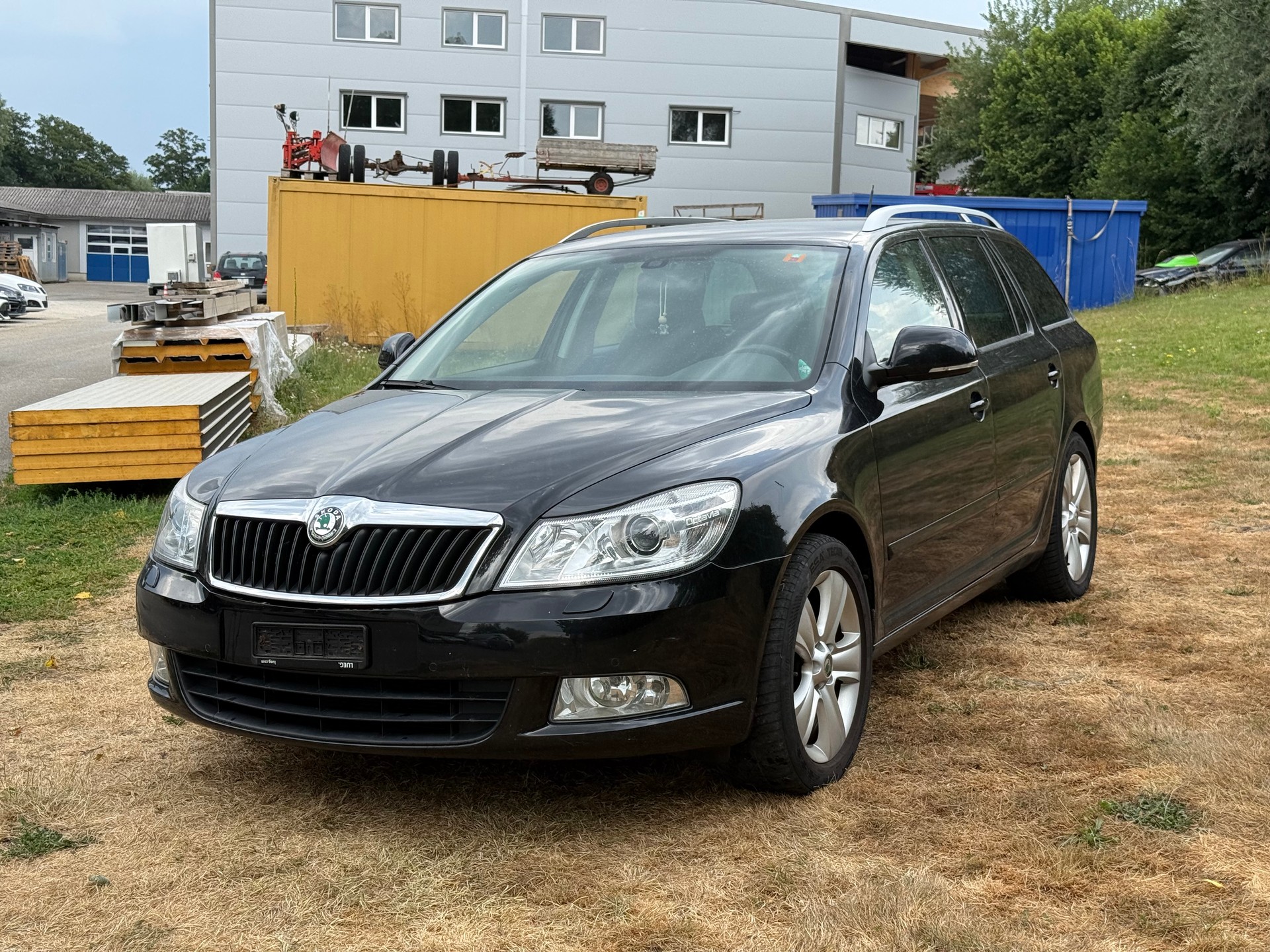 SKODA Octavia Combi 1.8 TSI Laurin & Klement DSG-image-0