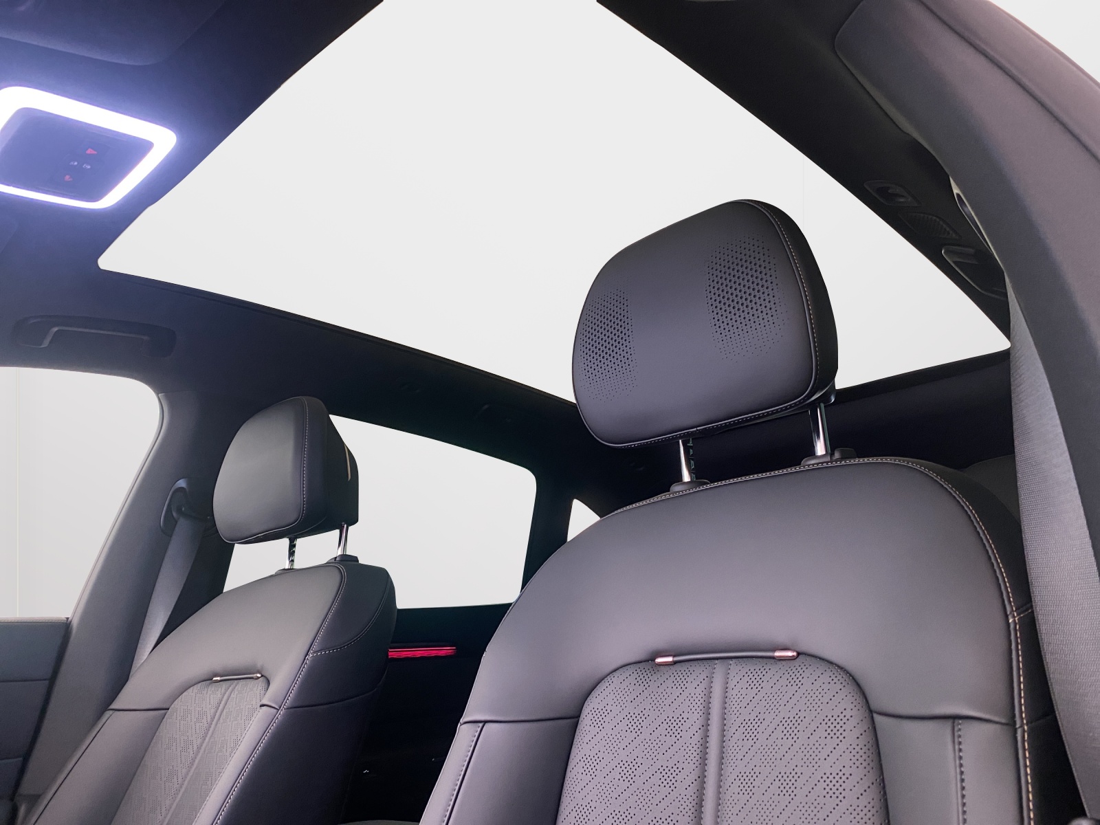ZEEKR 7X 100kWh Privilege AWD Cockpit/Comfort Paket-image-10