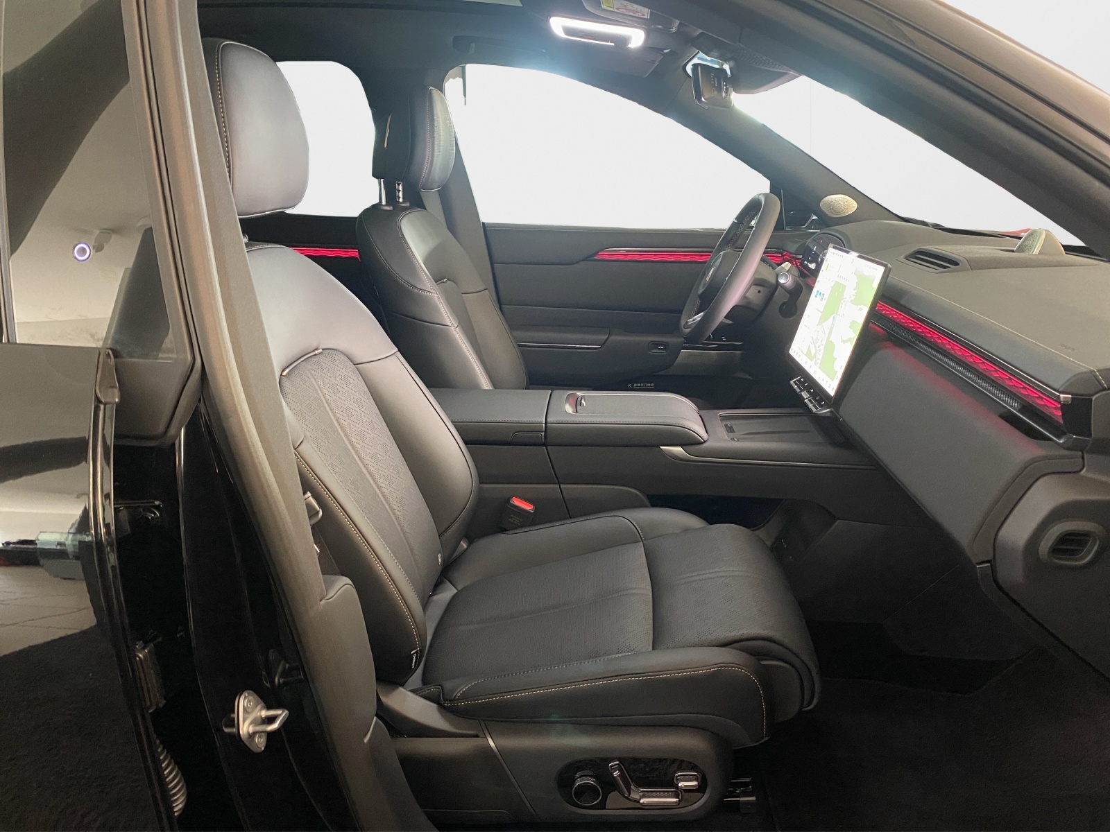 ZEEKR 7X 100kWh Privilege AWD Cockpit/Comfort Paket-image-13