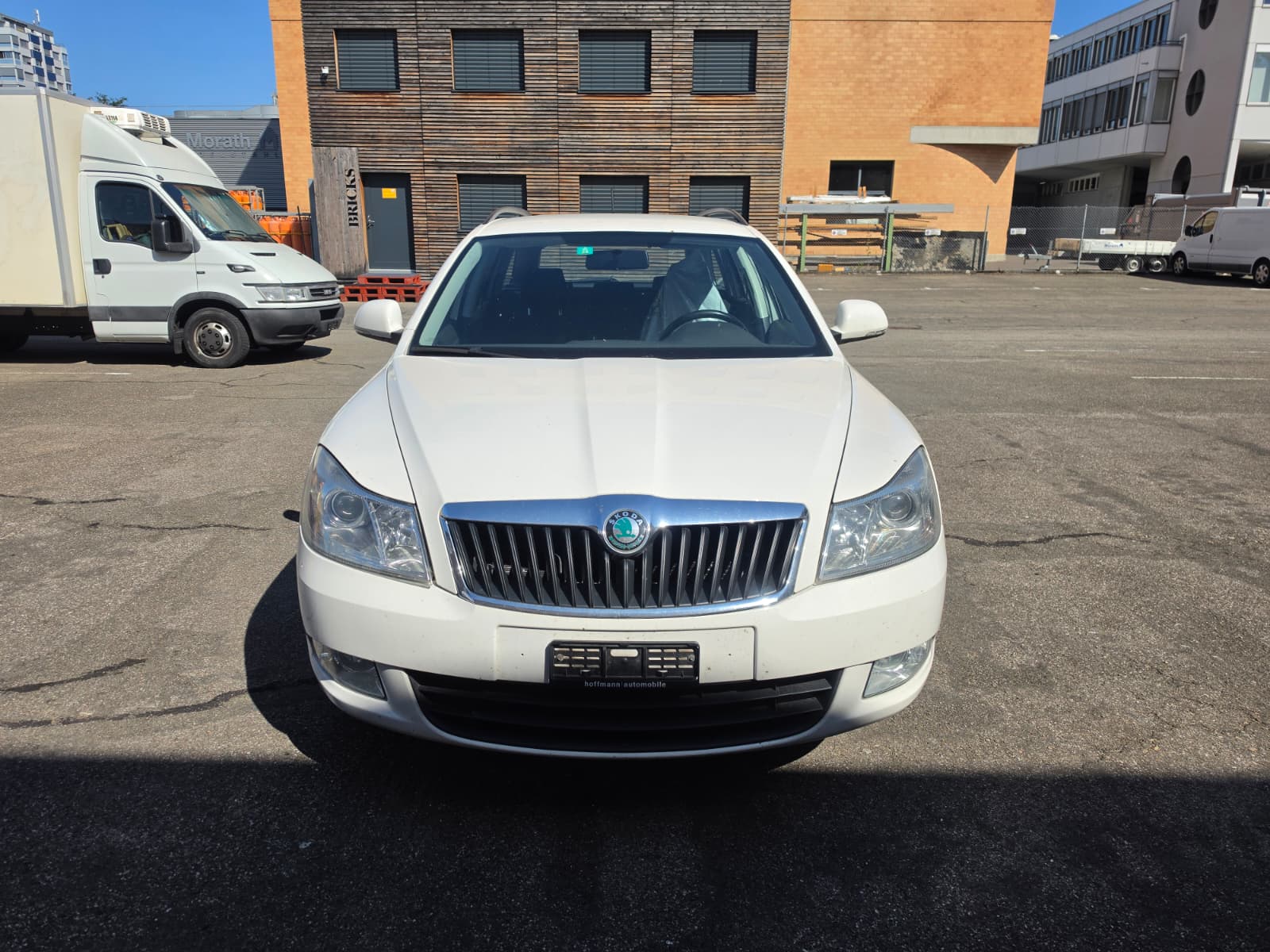 SKODA Octavia Combi 1.6 TDI Ambition DSG-image-1