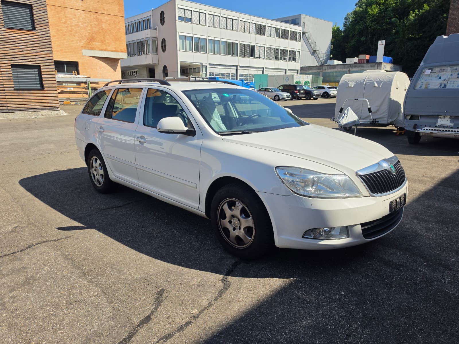 SKODA Octavia Combi 1.6 TDI Ambition DSG-image-7