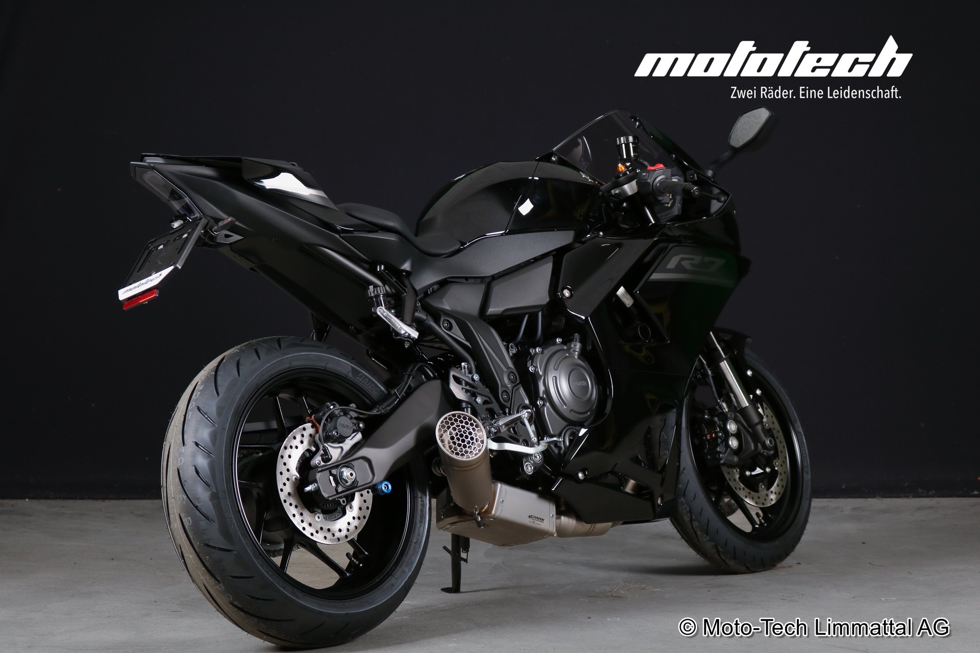 YAMAHA YZF-R7 Black Edition 35kW | MY26-showroom-element-2