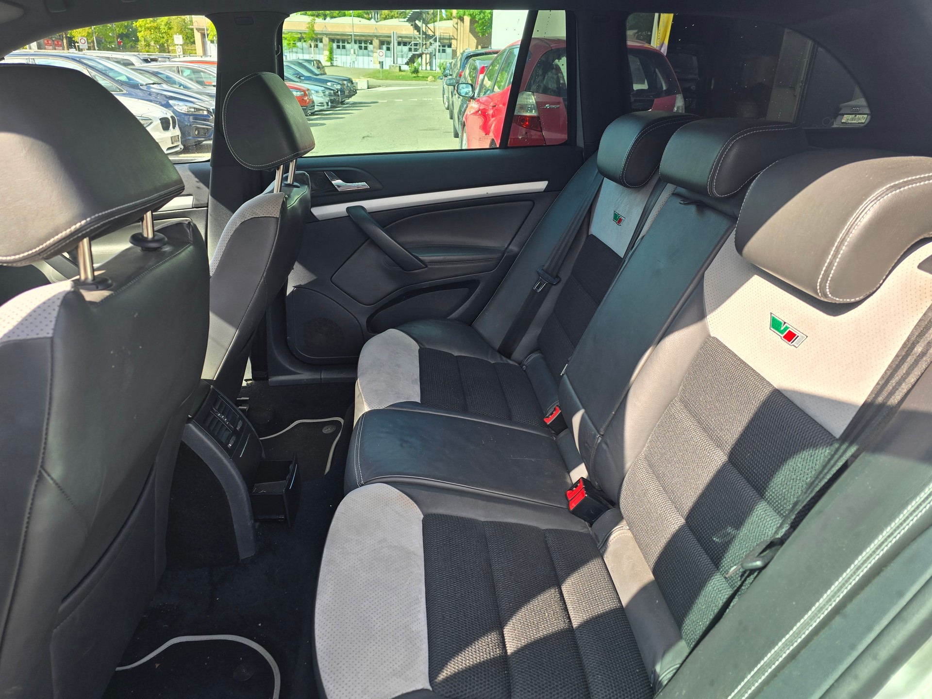 SKODA Octavia 2.0 TDI RS-image-13