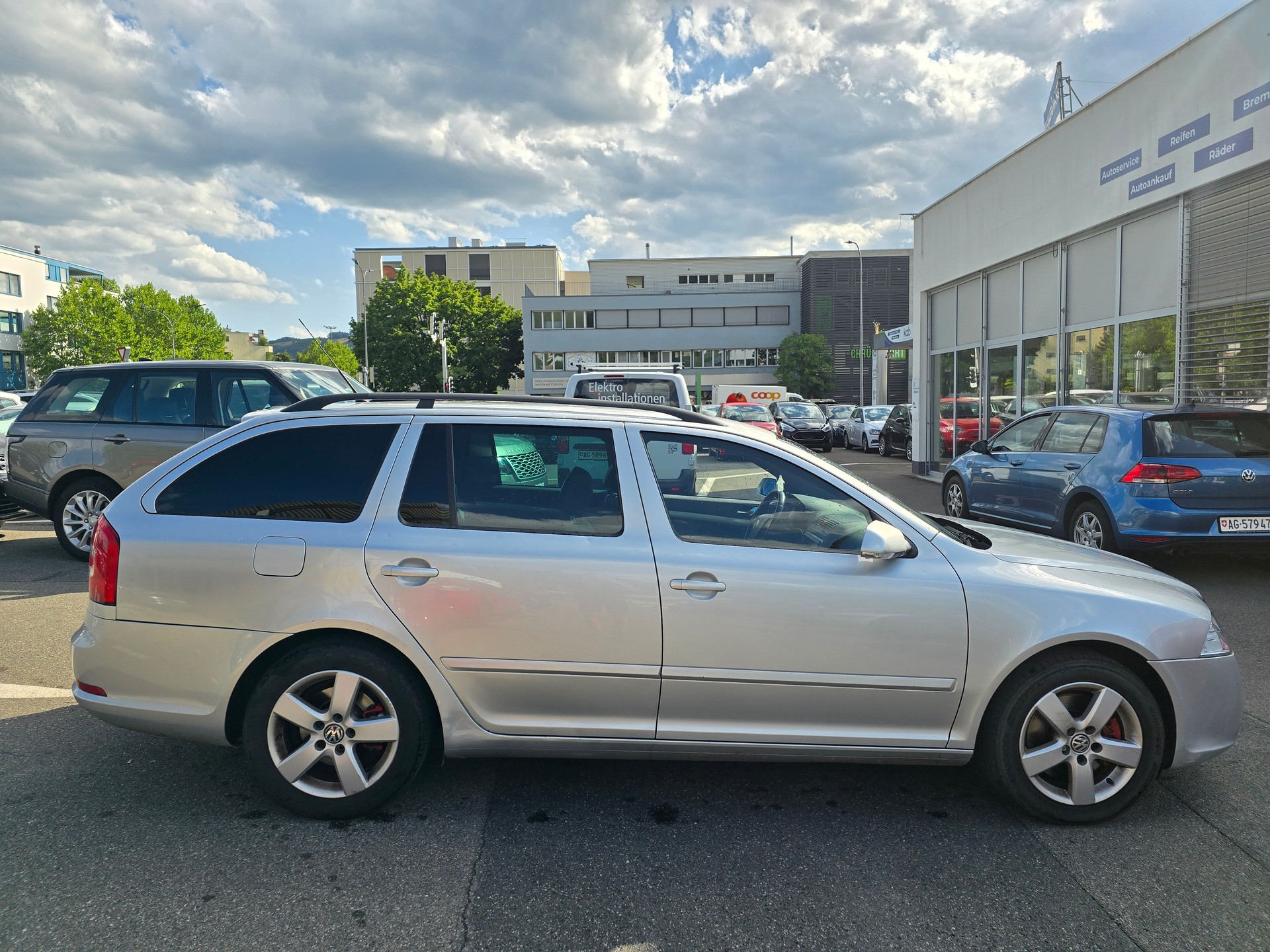 SKODA Octavia 2.0 TDI RS-image-9