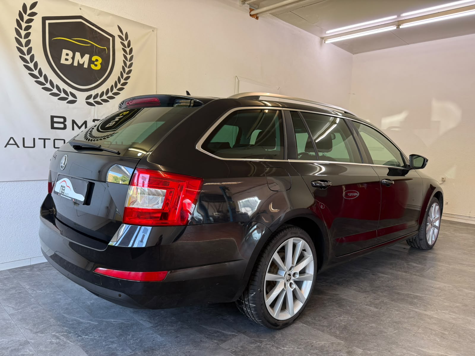 SKODA Octavia Combi 1.8 TSI Ambition 4x4 DSG-image-5