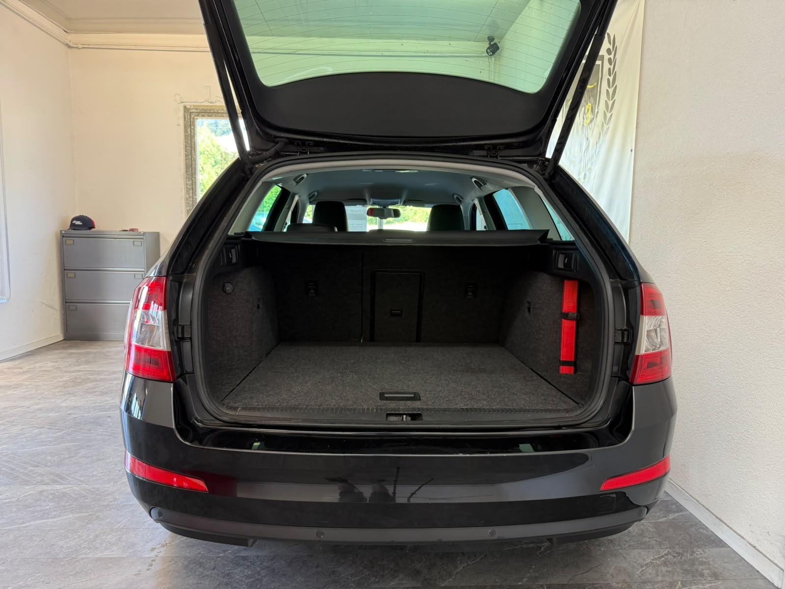 SKODA Octavia Combi 1.8 TSI Ambition 4x4 DSG-image-4