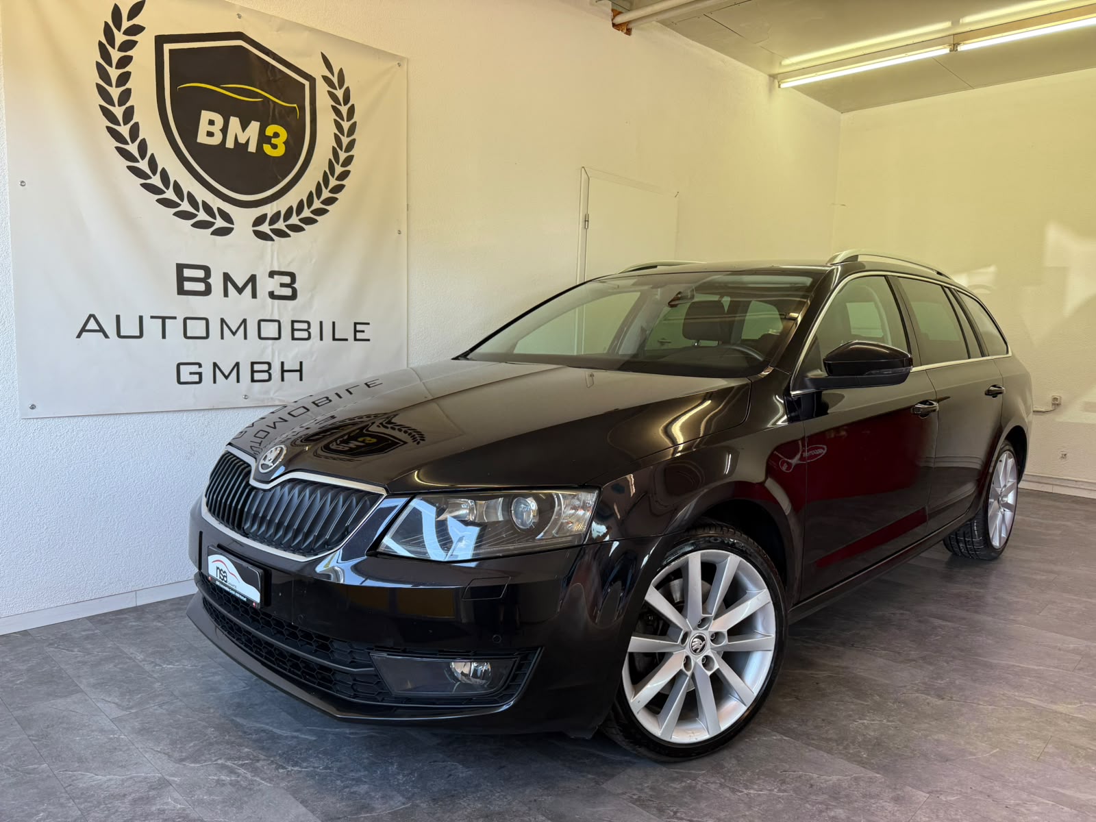 SKODA Octavia Combi 1.8 TSI Ambition 4x4 DSG-image-0