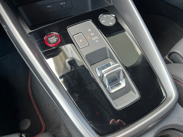 AUDI S3 Sportback 2.0 TFSI quattro S-tronic-image-19