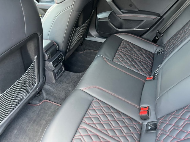AUDI S3 Sportback 2.0 TFSI quattro S-tronic-image-23