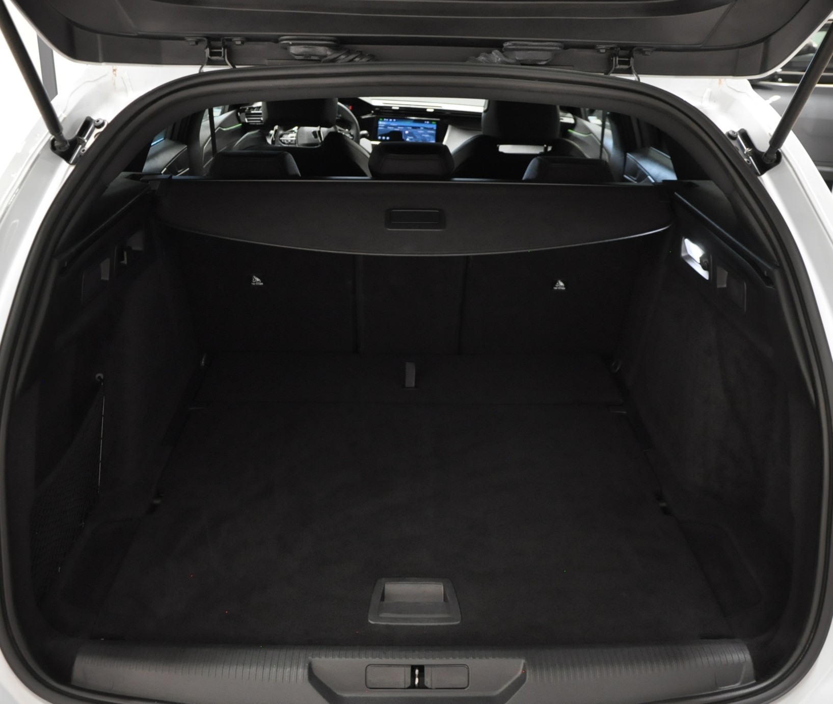 PEUGEOT 308 SW 1.2 HEV 136 GT-image-22