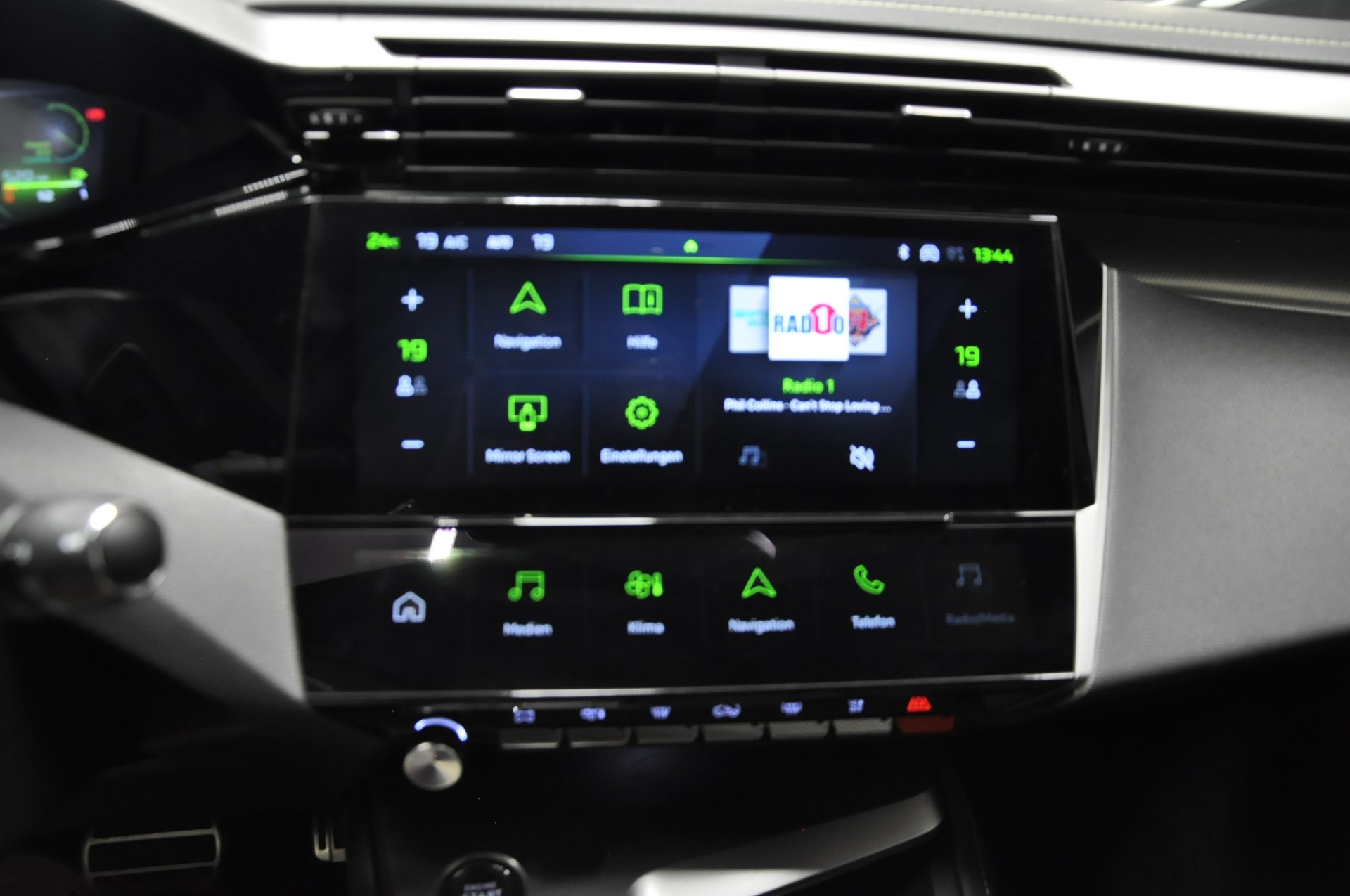 PEUGEOT 308 SW 1.2 HEV 136 GT-image-19