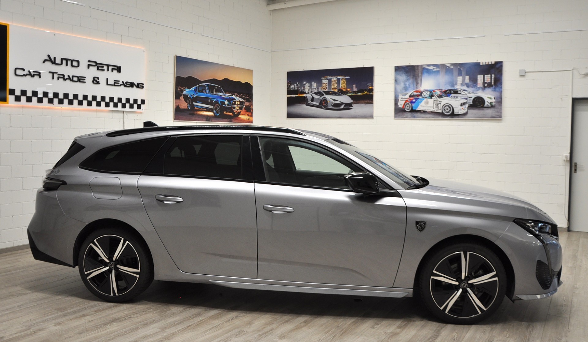 PEUGEOT 308 SW 1.2 HEV 136 GT-image-5