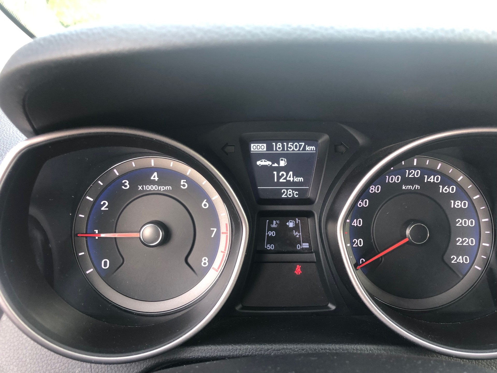 HYUNDAI i30 Wagon 1.6 GDI Style-image-7