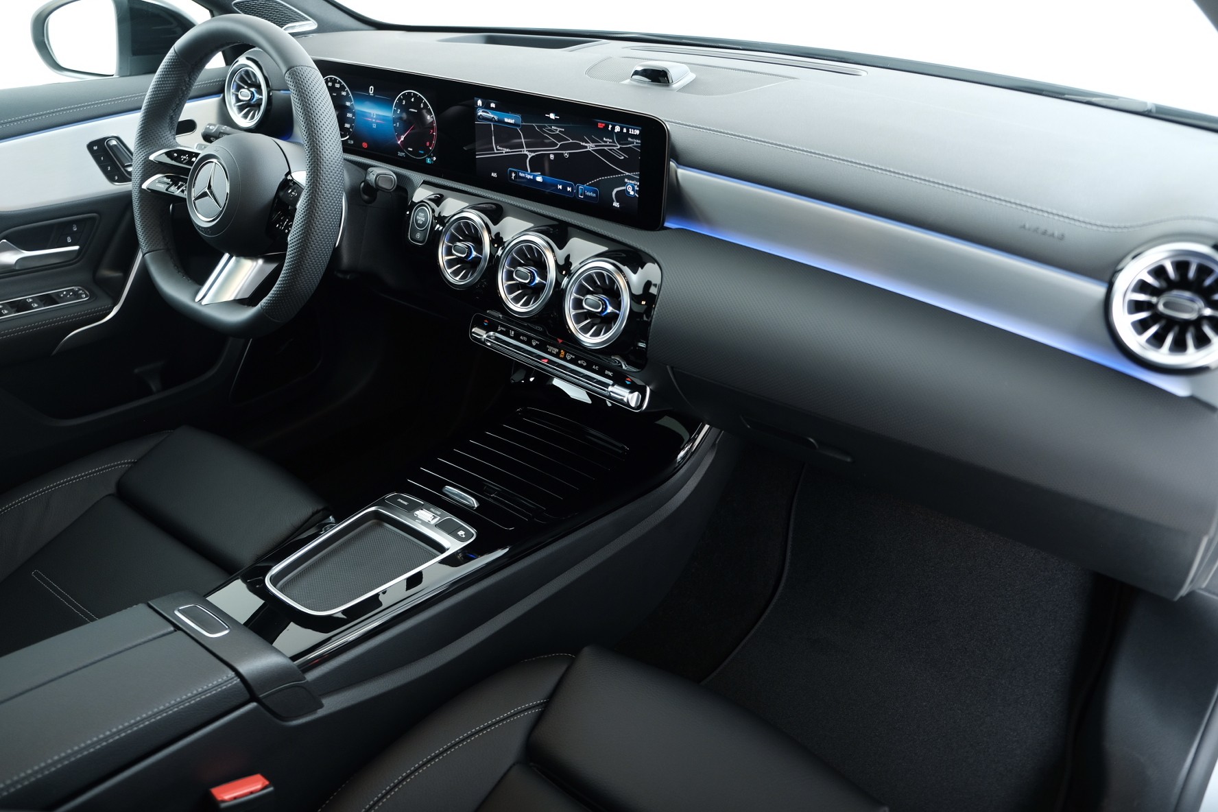 MERCEDES-BENZ A 250 4Matic 8G-DCT-image-5