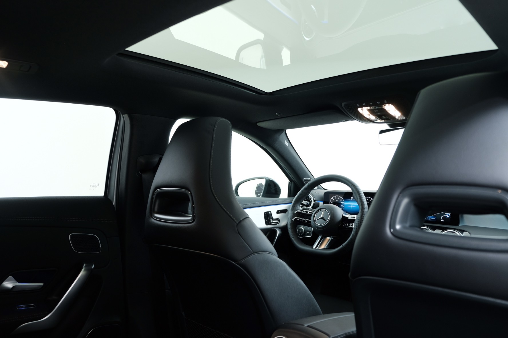 MERCEDES-BENZ A 250 4Matic 8G-DCT-image-11