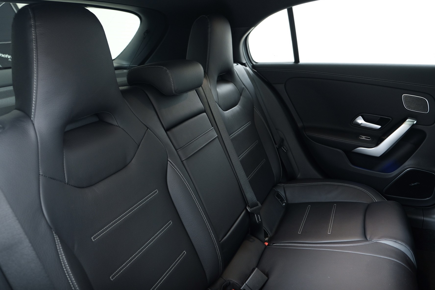 MERCEDES-BENZ A 250 4Matic 8G-DCT-image-12