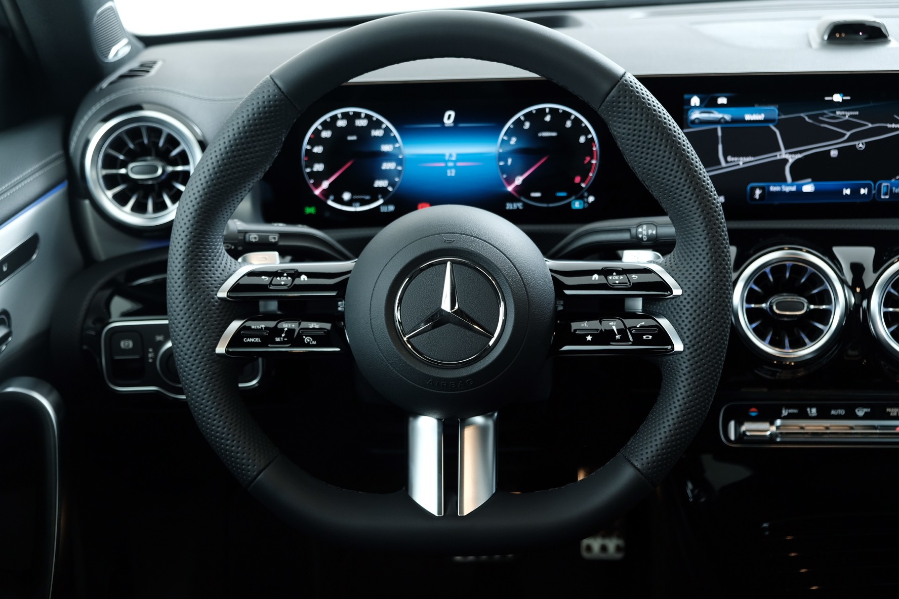 MERCEDES-BENZ A 250 4Matic 8G-DCT-image-7