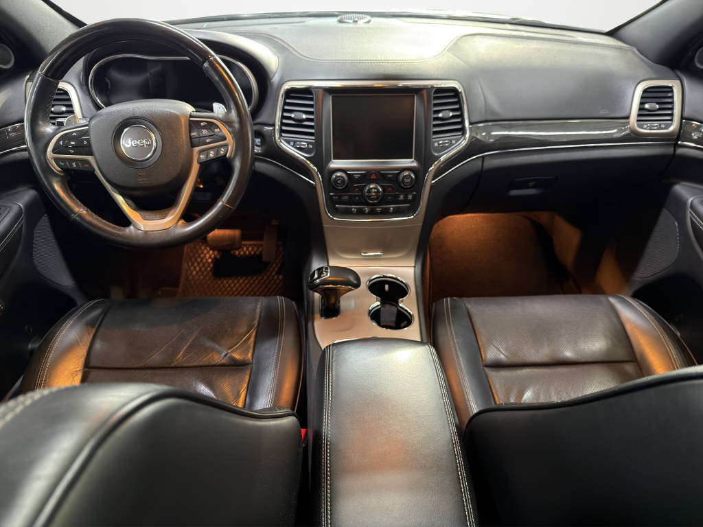 JEEP Grand Cherokee 3.0 CRD 250 Overland-image-12