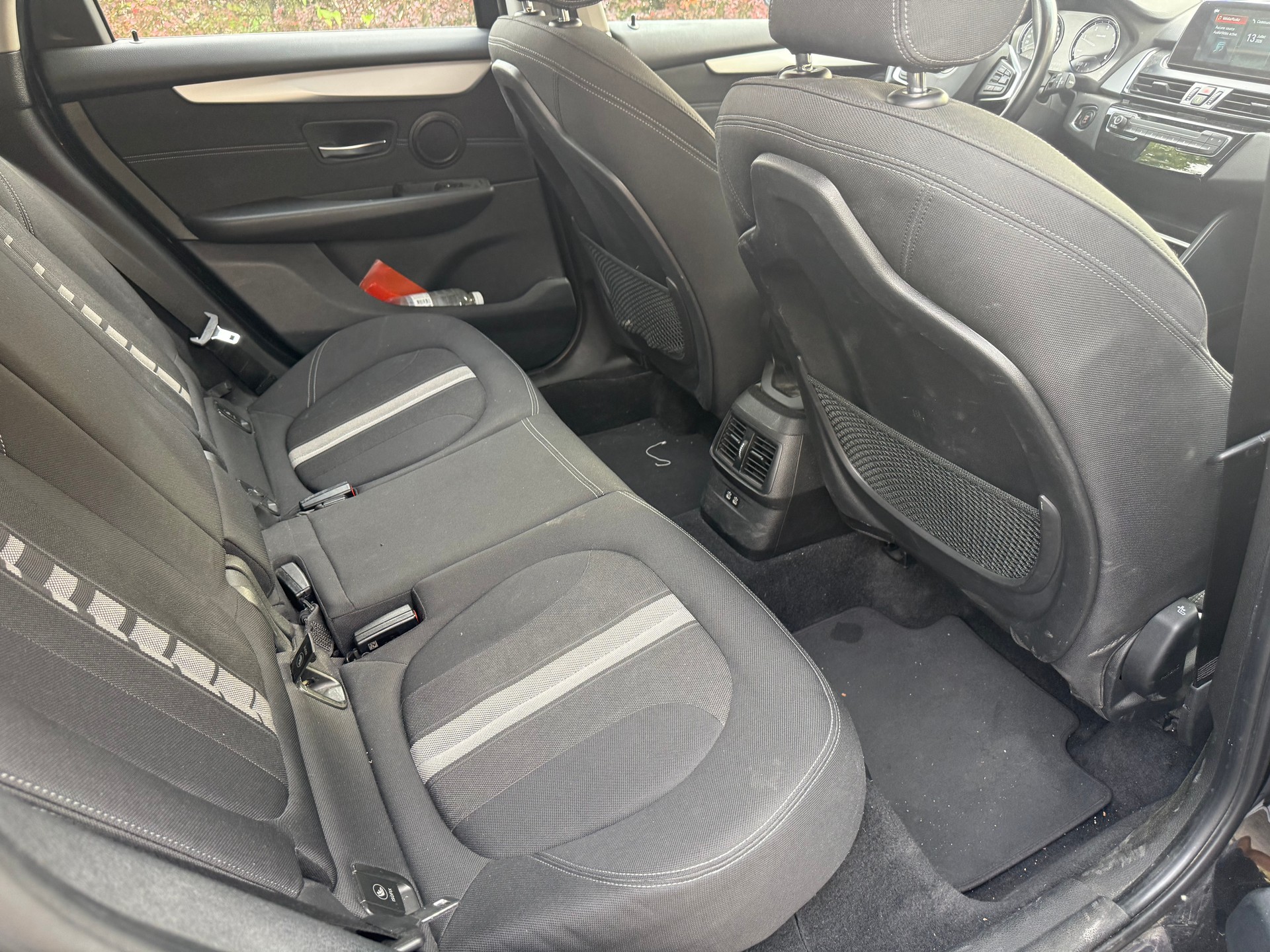 BMW 218d xDrive Active Tourer Steptronic-image-7