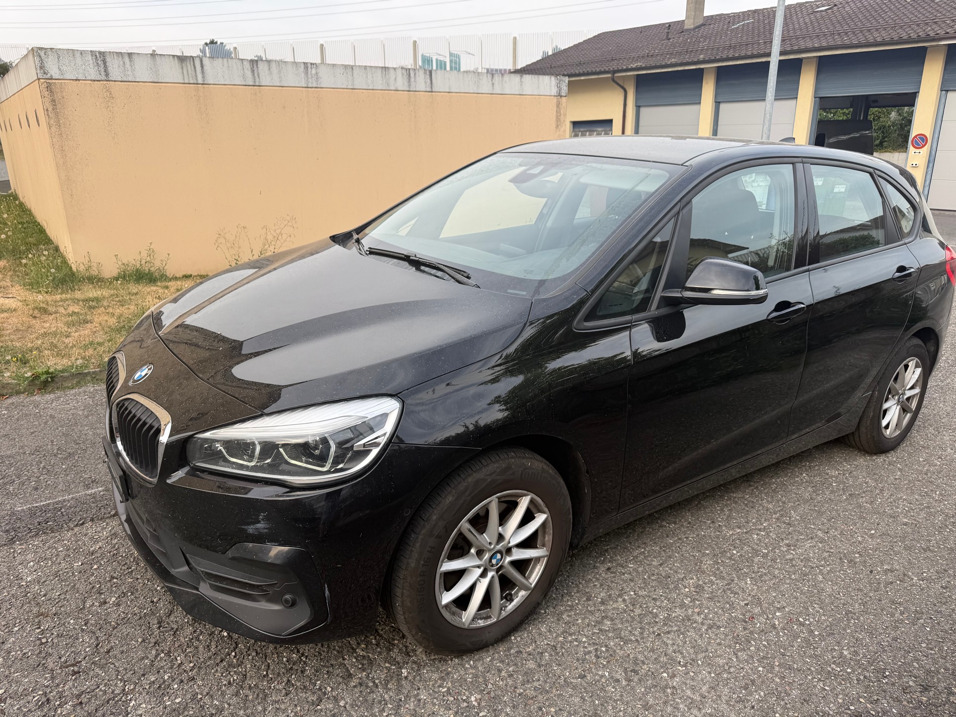 BMW 218d xDrive Active Tourer Steptronic-image-1